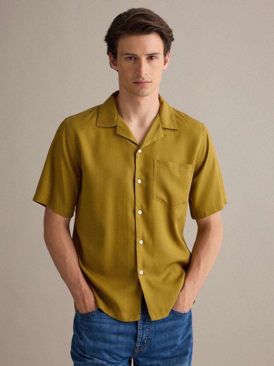Yellow pure lyocell regular-fit shirt with bowling collar_0