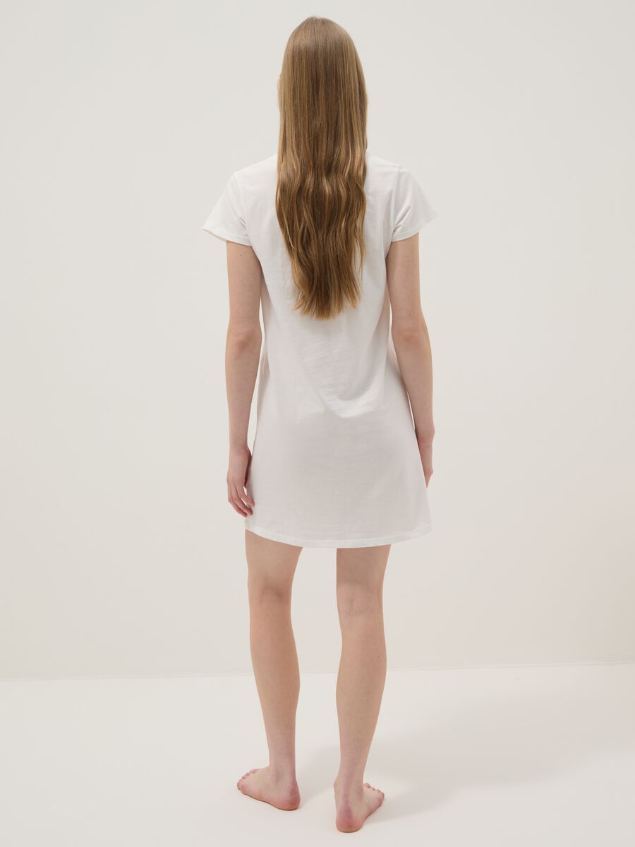 White pure cotton floral print regular fit nightdress_2