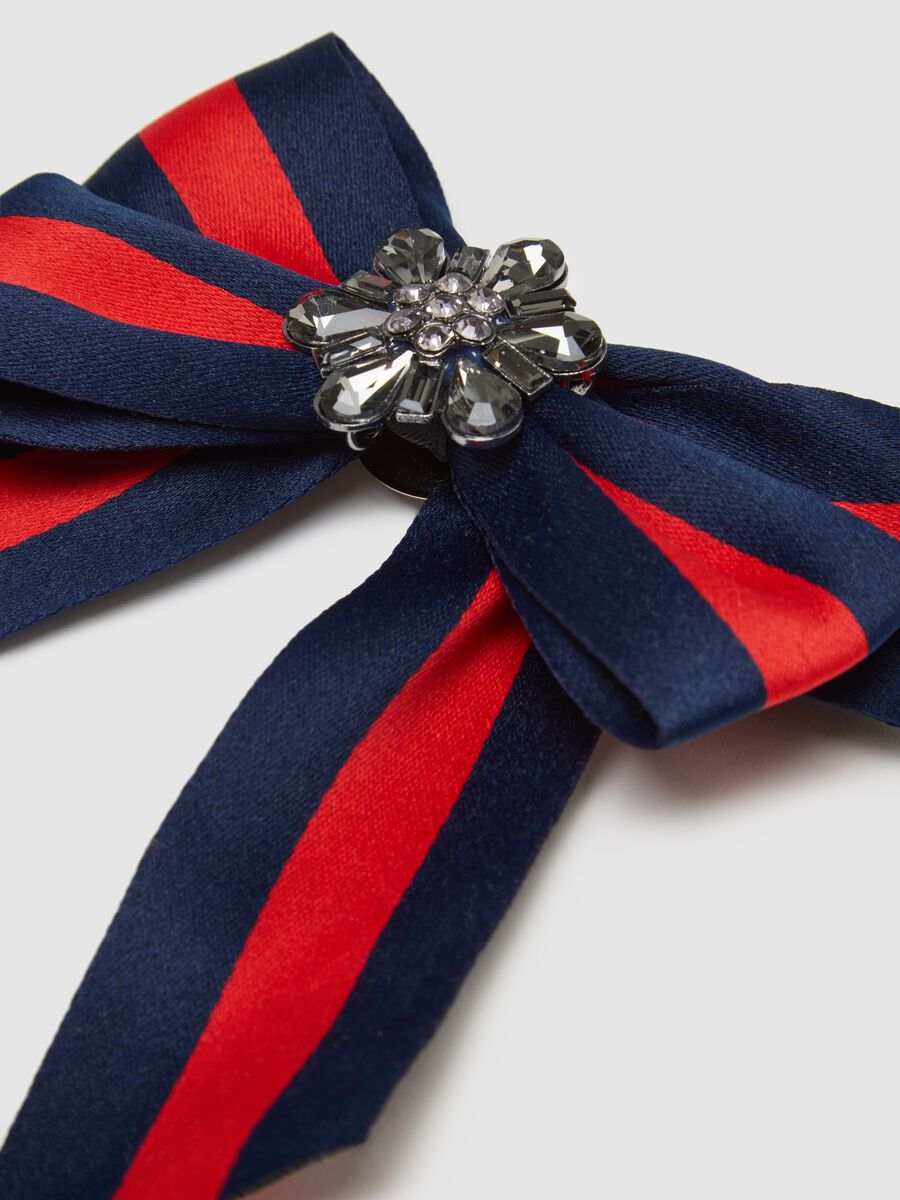 &Pi;&omicron;&lambda;ύ&chi;&rho;&omega;&mu;&omicron;&sigmaf; &Phi;&iota;&omicron;&gamma;&kappa;ά&kappa;&iota; &Mu;&alpha;&lambda;&lambda;&iota;ώ&nu; &mu;&epsilon; &Phi;&omega;&tau;&epsilon;&iota;&nu;έ&sigmaf; &Lambda;&epsilon;&pi;&tau;&omicron;&mu;έ&rho;&epsilon;&iota;&epsilon;&sigmaf;, &Kappa;&alpha;&nu;&omicron;&nu;&iota;&kappa;ή &Epsilon;&phi;&alpha;&rho;&mu;&omicron;&gamma;ή_3