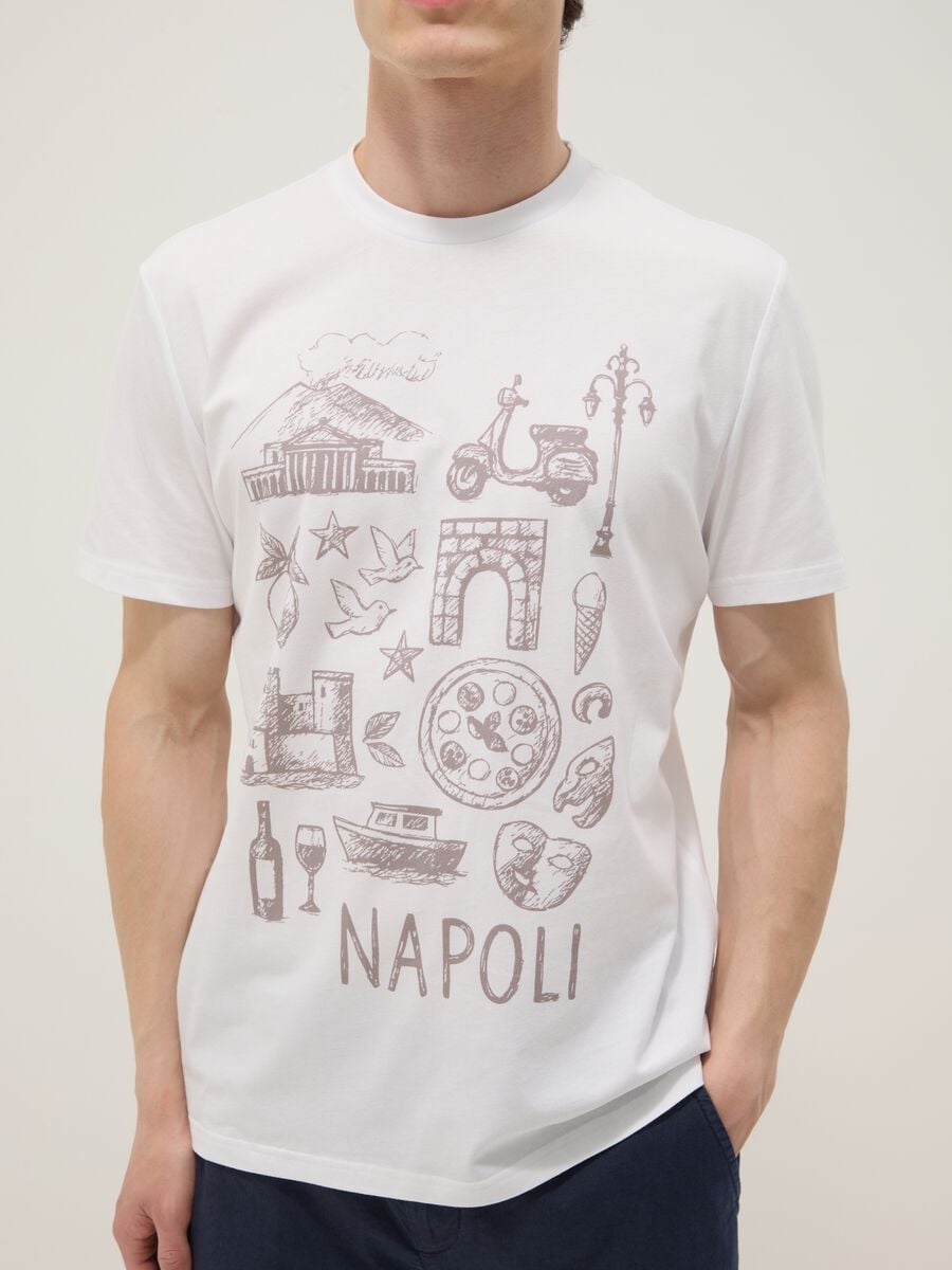 Wei&szlig;es T-Shirt aus reiner Baumwolle mit Frontprint, Regular Fit_2