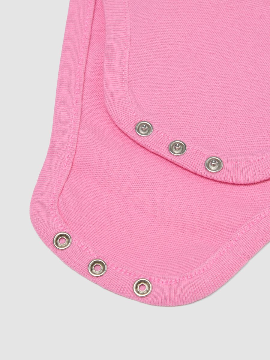 Pack of three sleeveless bodysuits in pure cotton for newborns - multicolour_2