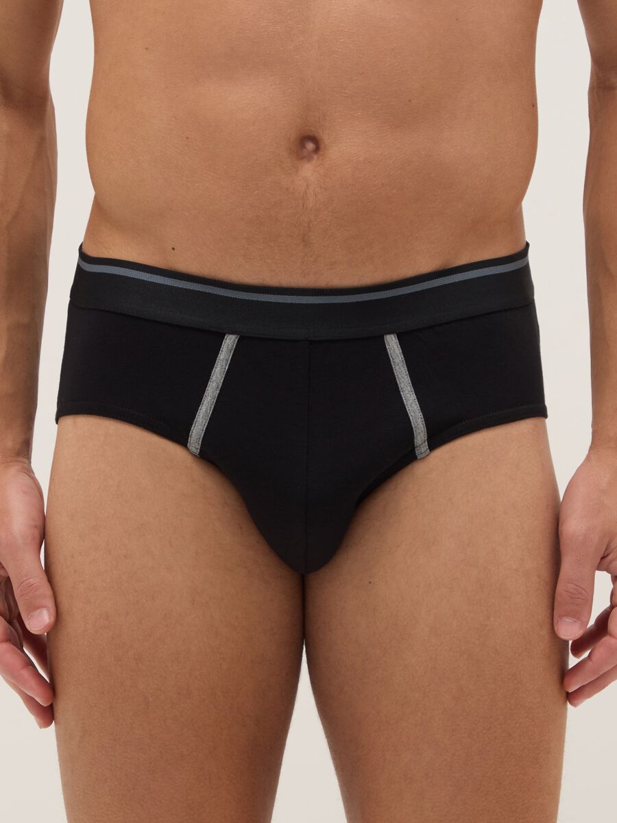 &Tau;&rho;&iota;&pi;&lambda;έ&tau;&alpha; &pi;&omicron;&lambda;ύ&chi;&rho;&omega;&mu;&alpha; &epsilon;&lambda;&alpha;&sigma;&tau;&iota;&kappa;ή &beta;&alpha;&mu;&beta;&alpha;&kappa;&epsilon;&rho;ά &epsilon;&sigma;ώ&rho;&omicron;&upsilon;&chi;&alpha; &mu;&epsilon; &kappa;&alpha;&nu;&omicron;&nu;&iota;&kappa;ή &epsilon;&phi;&alpha;&rho;&mu;&omicron;&gamma;ή_1