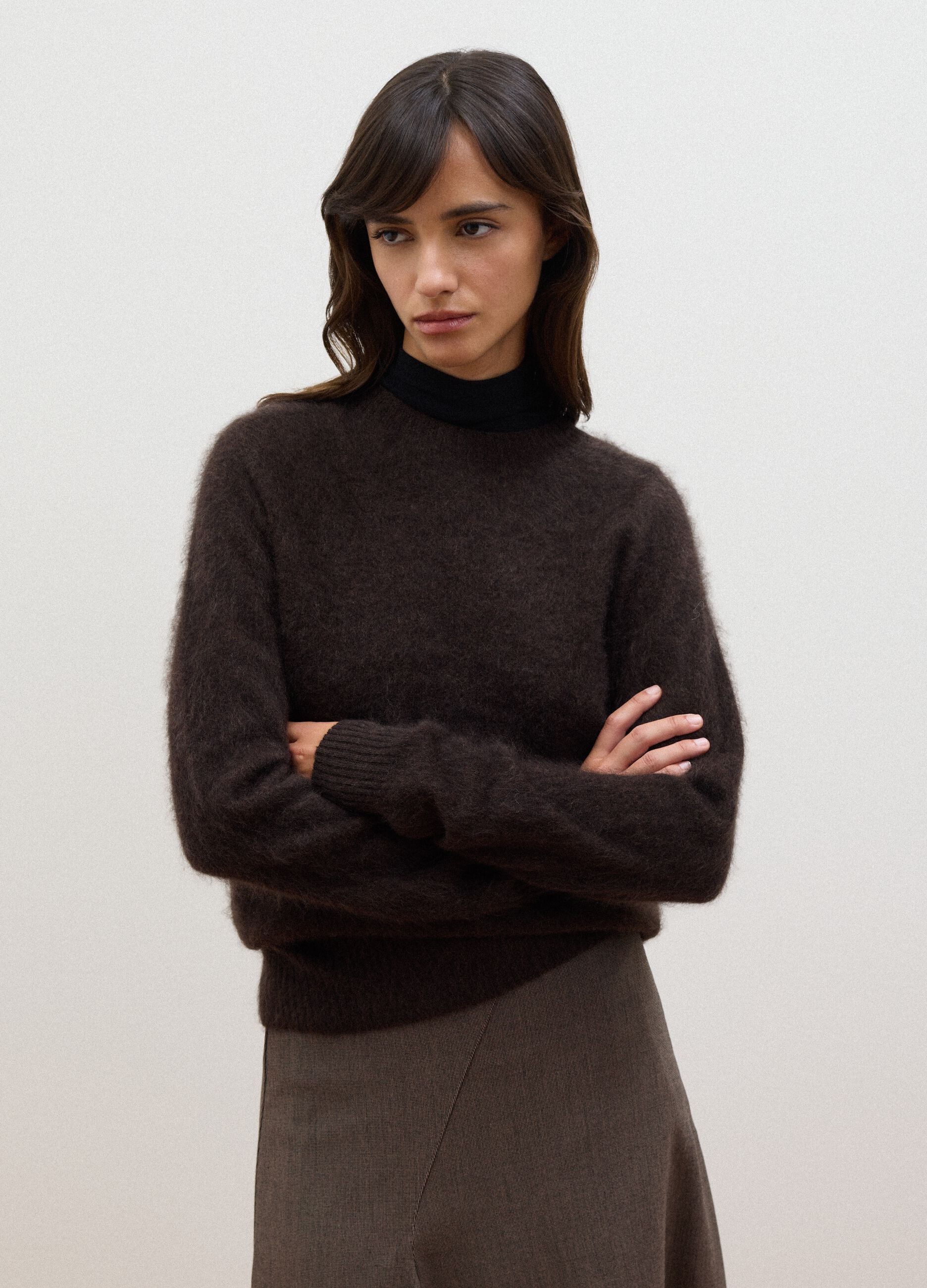 Maglia girocollo marrone in misto lana e cashmere over fit