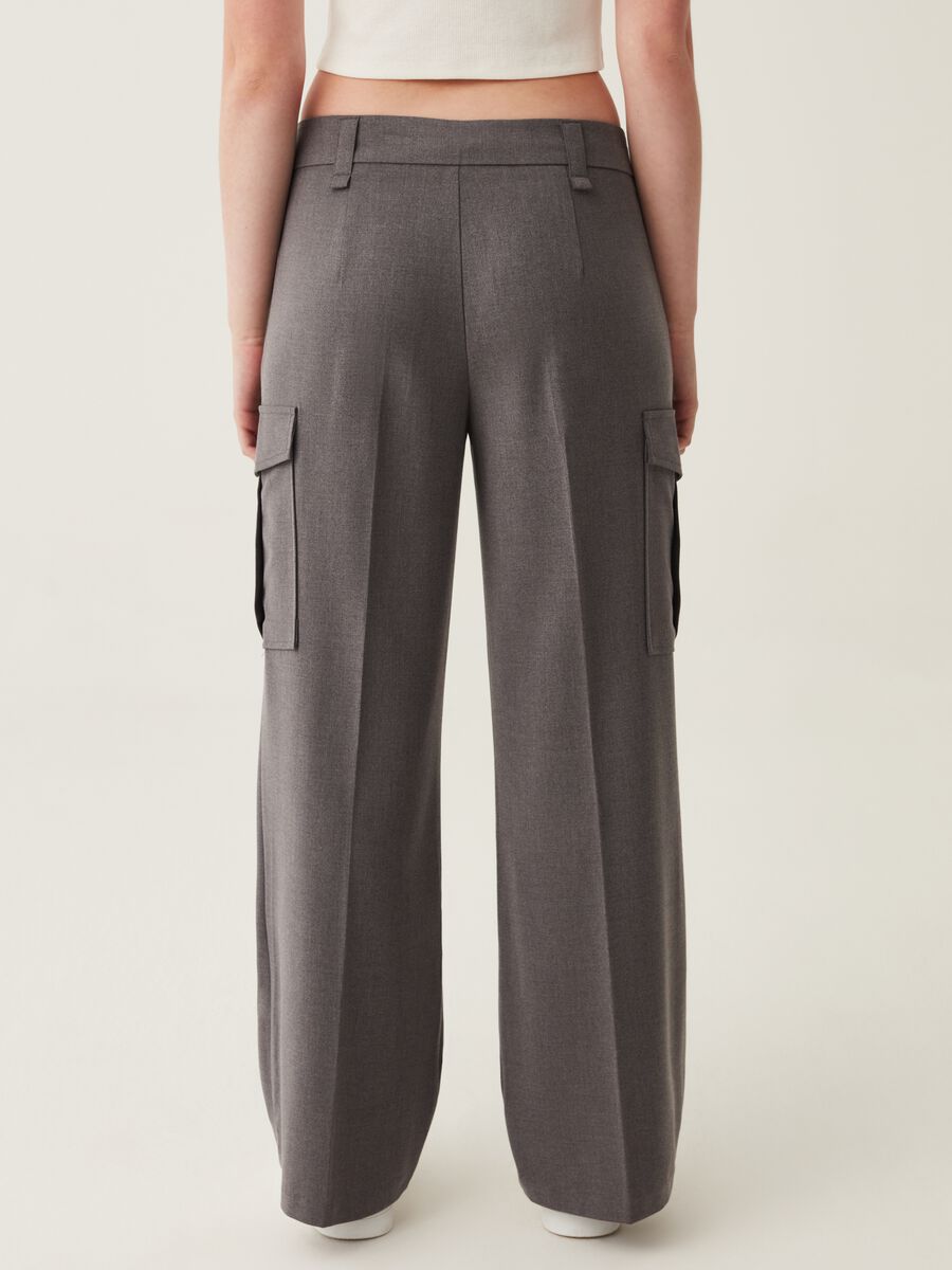 Cargo trousers with pleats_2