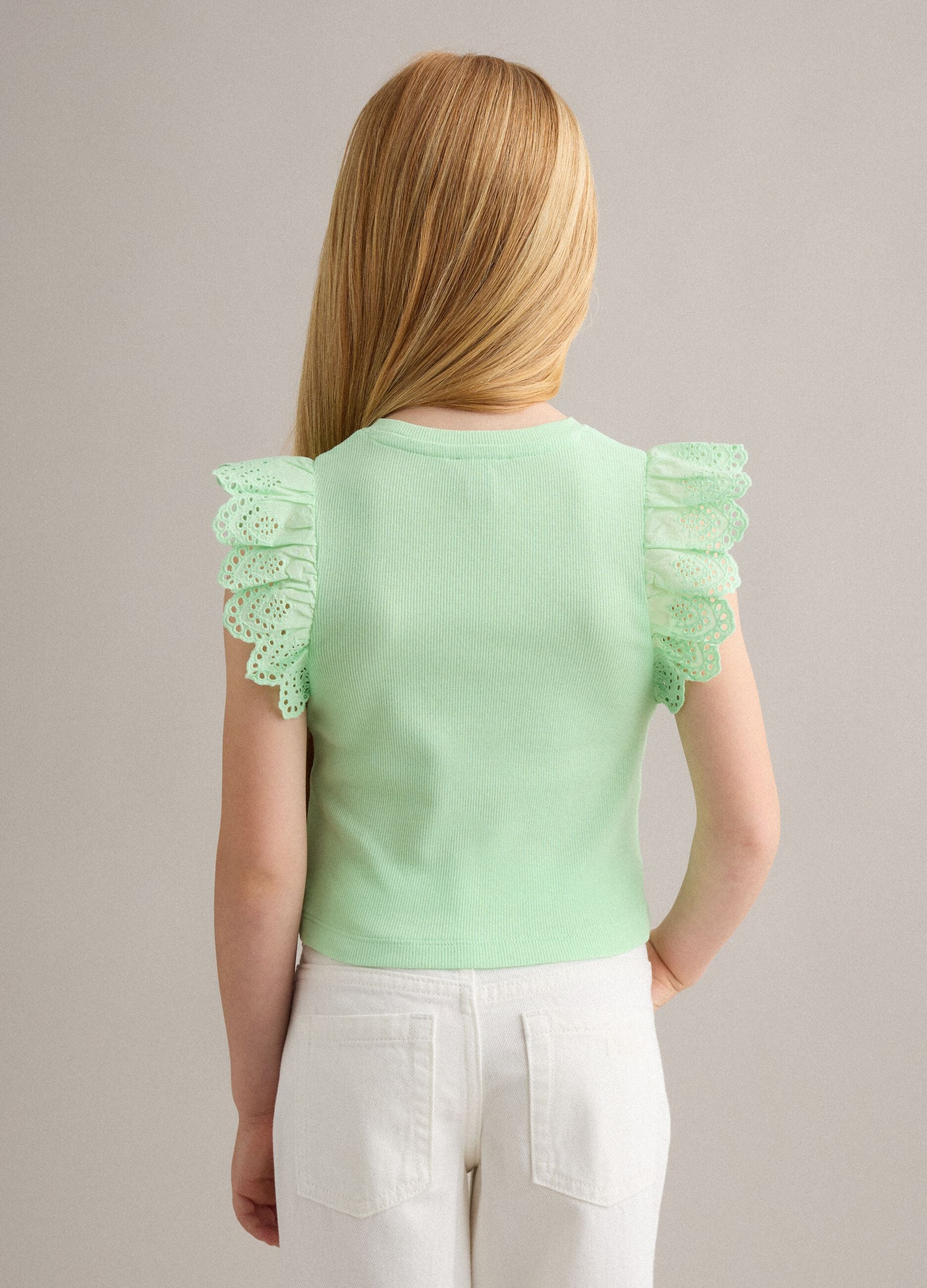Top verde para menina em algod&atilde;o el&aacute;stico com folhos