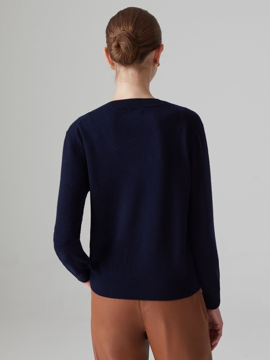 Wool knit top with V neck_2