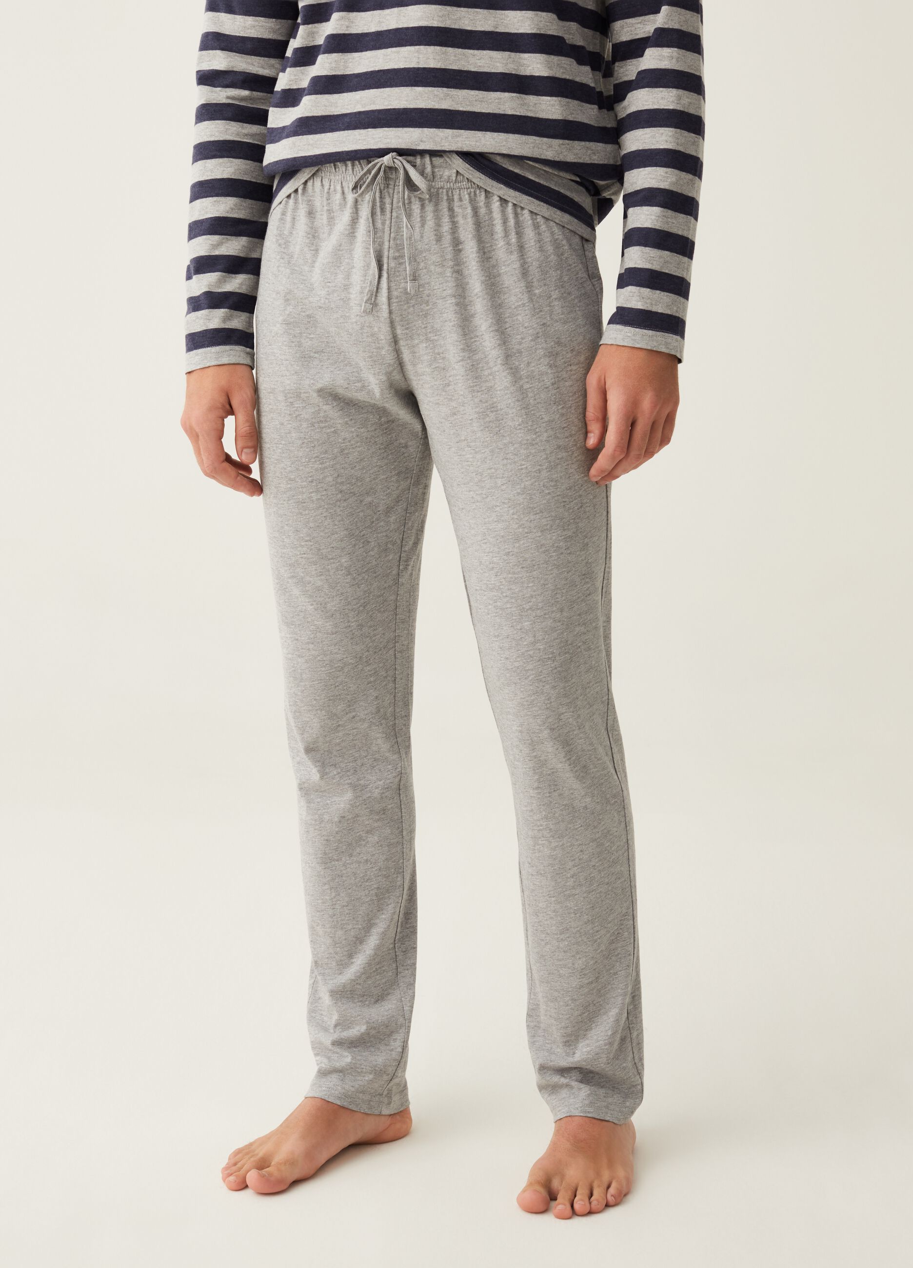 Long pyjamas with striped top_1