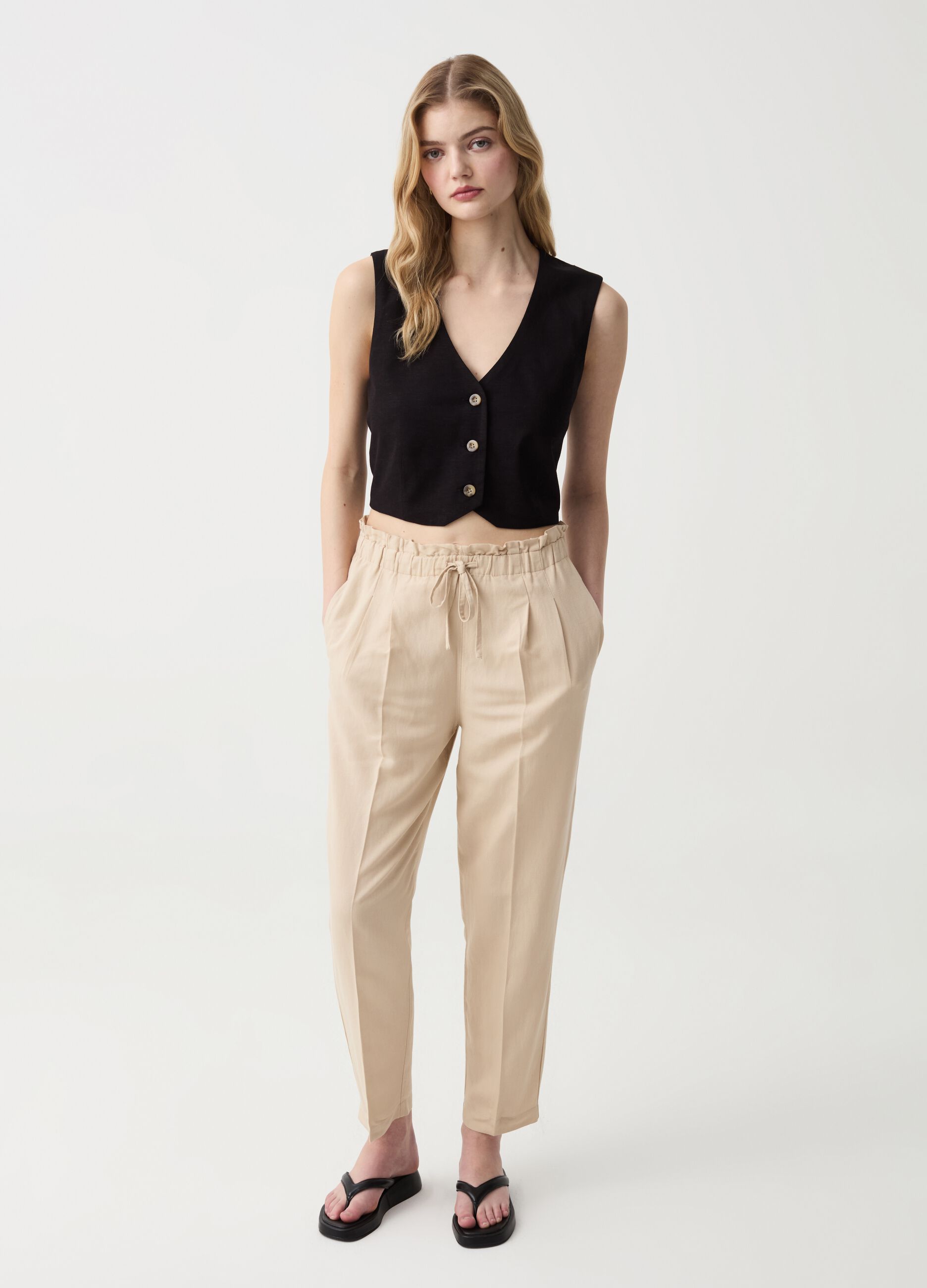 Cigarette trousers with darts and drawstring