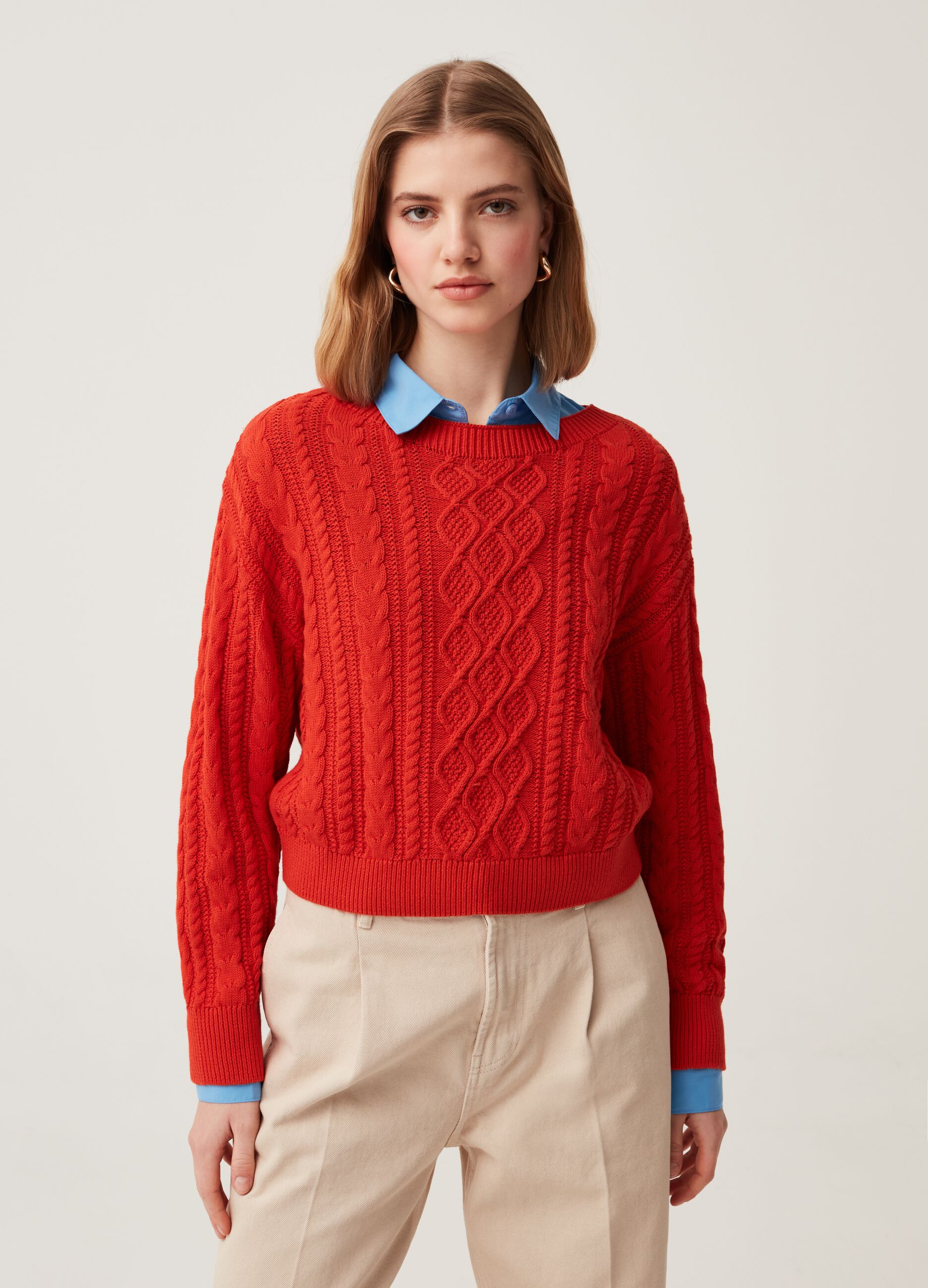 Pullover with boat neck