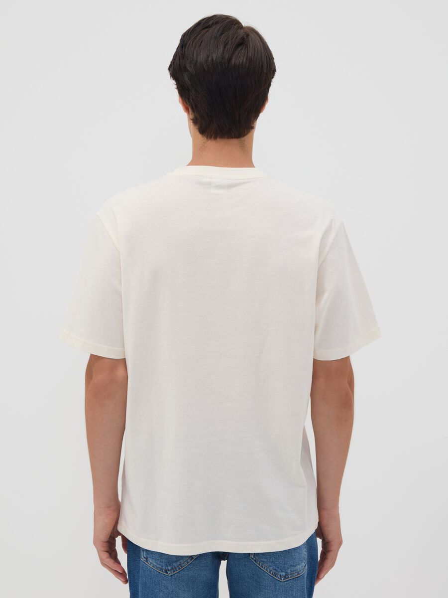 White pure cotton Peanuts print T-shirt, relaxed fit_3