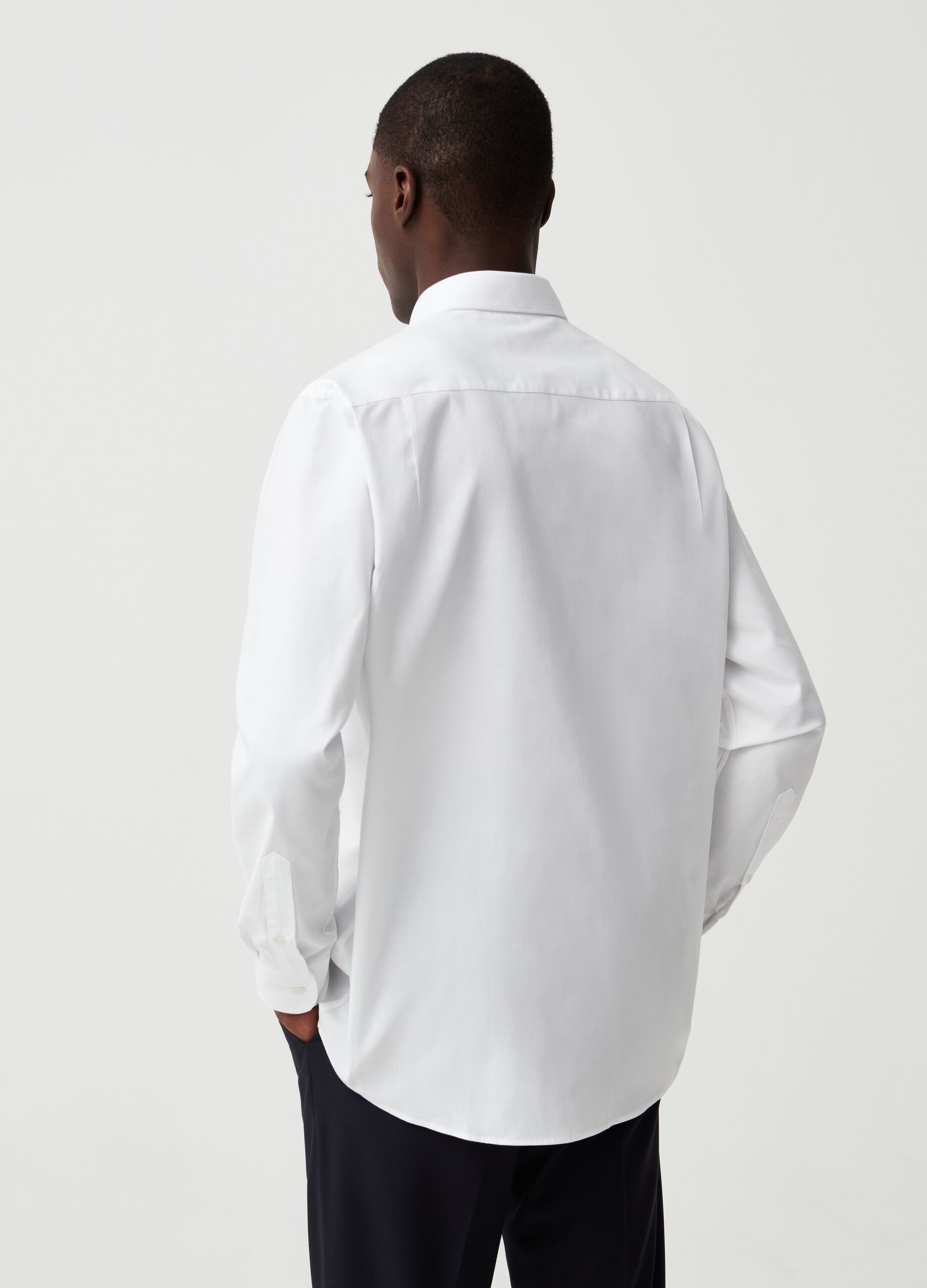 Regular-fit cotton shirt with small pocket