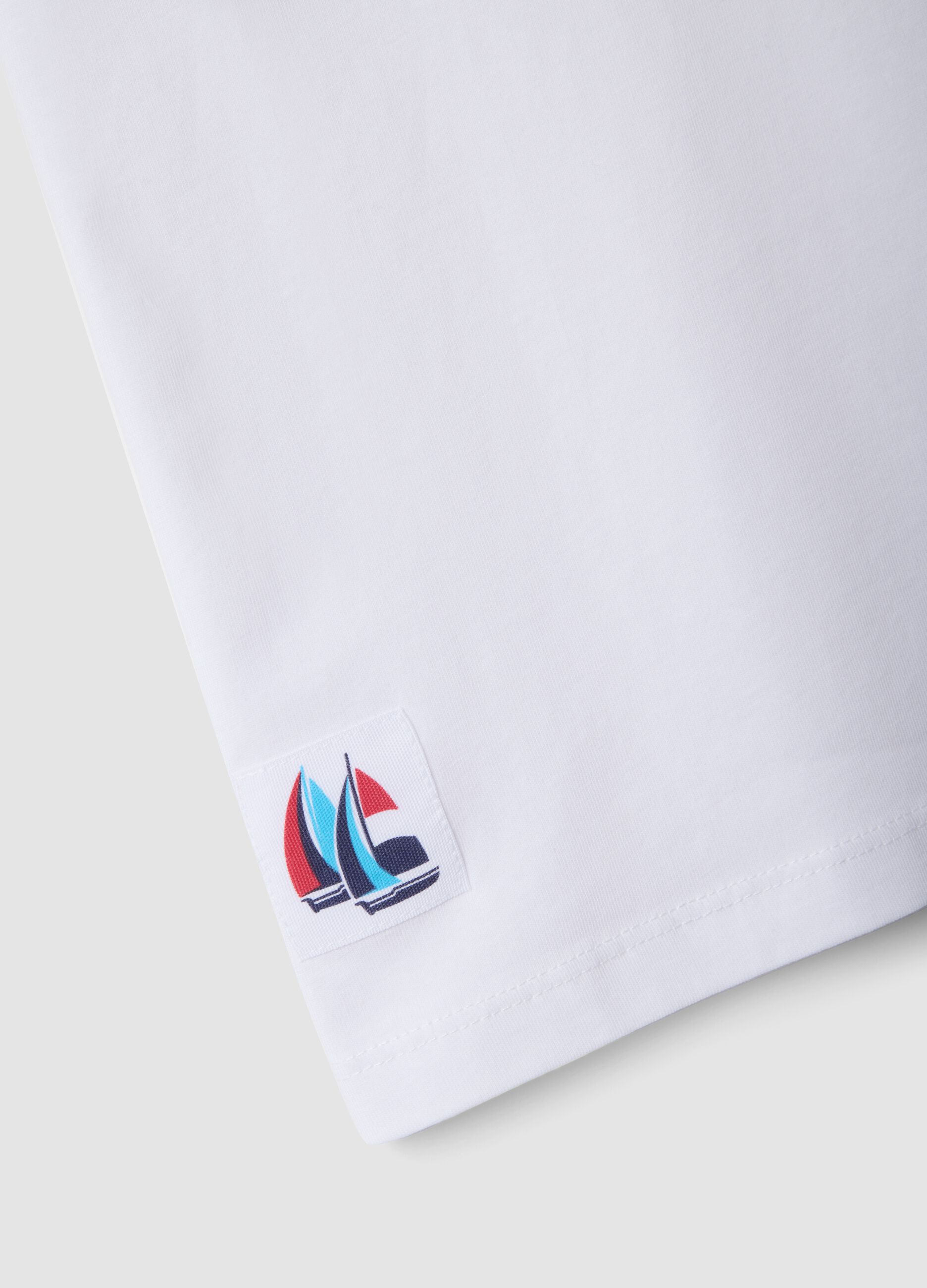 &Lambda;&epsilon;&upsilon;&kappa;ό &pi;&alpha;&iota;&delta;&iota;&kappa;ό T-shirt &alpha;&pi;ό 100% &beta;&alpha;&mu;&beta;ά&kappa;&iota;, oversized &gamma;&rho;&alpha;&mu;&mu;ή