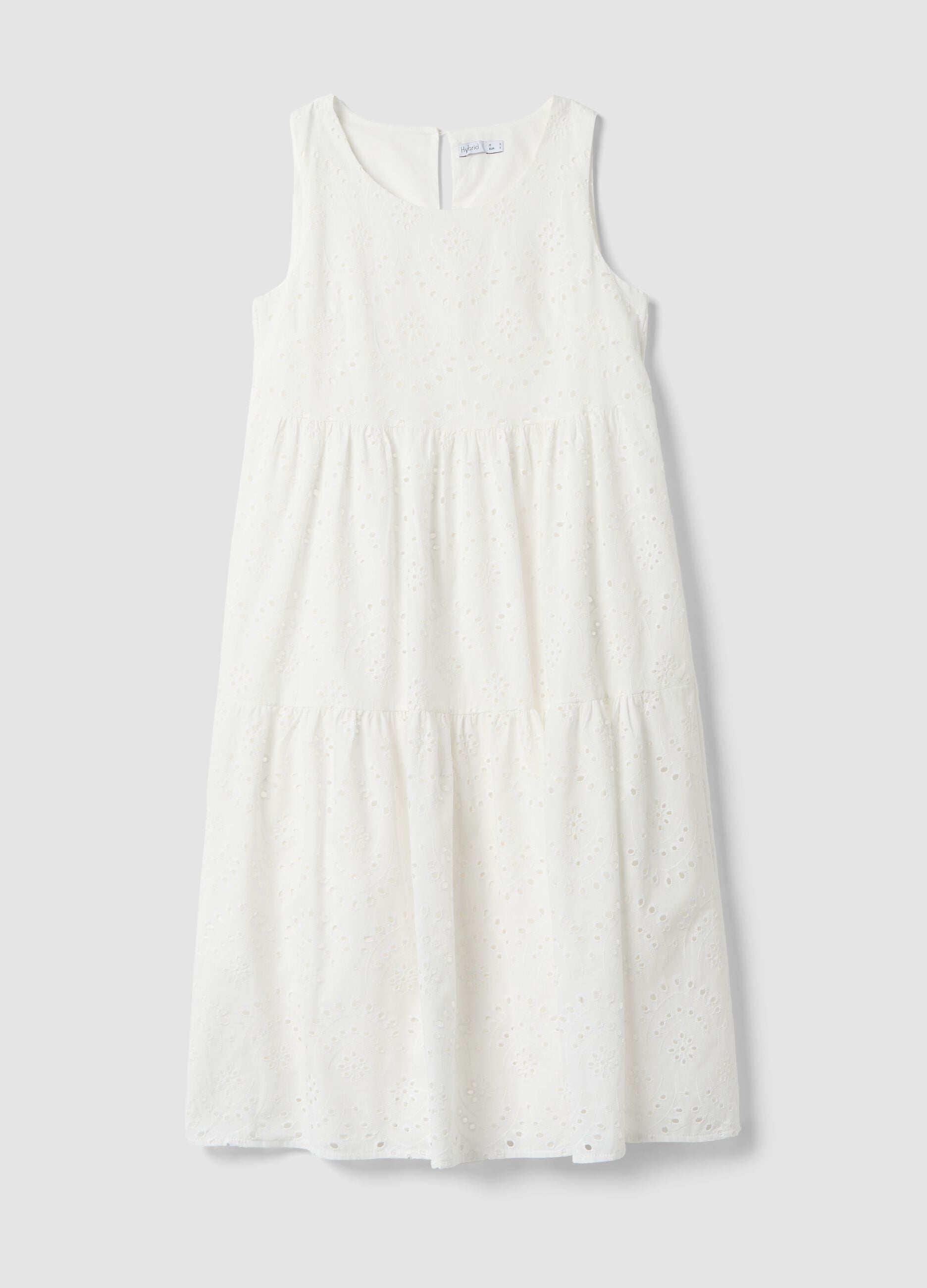 Vestido branco sem mangas em puro algod&atilde;o com bordado vazado, corte regular