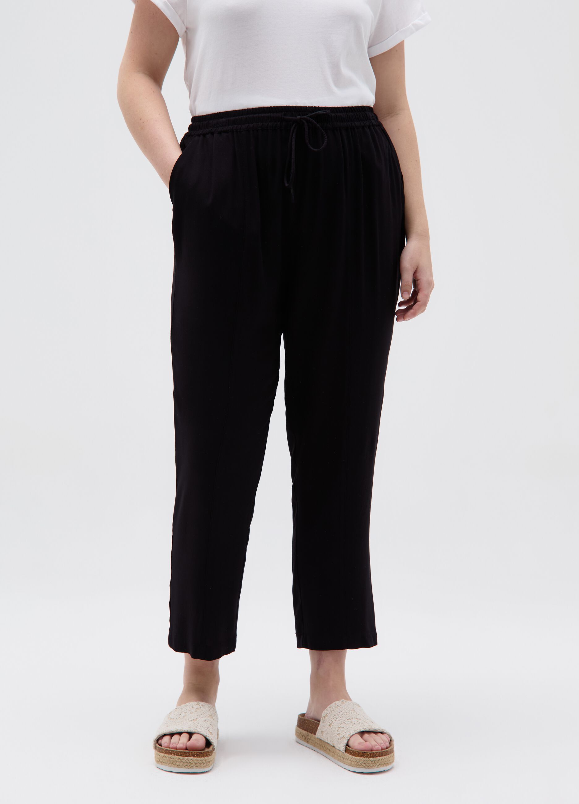 Curvy crop joggers with drawstring