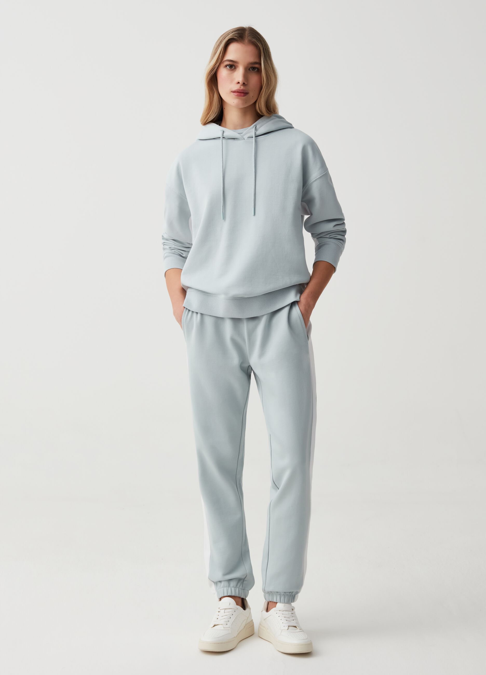 Essential fleece joggers with contrasting bands