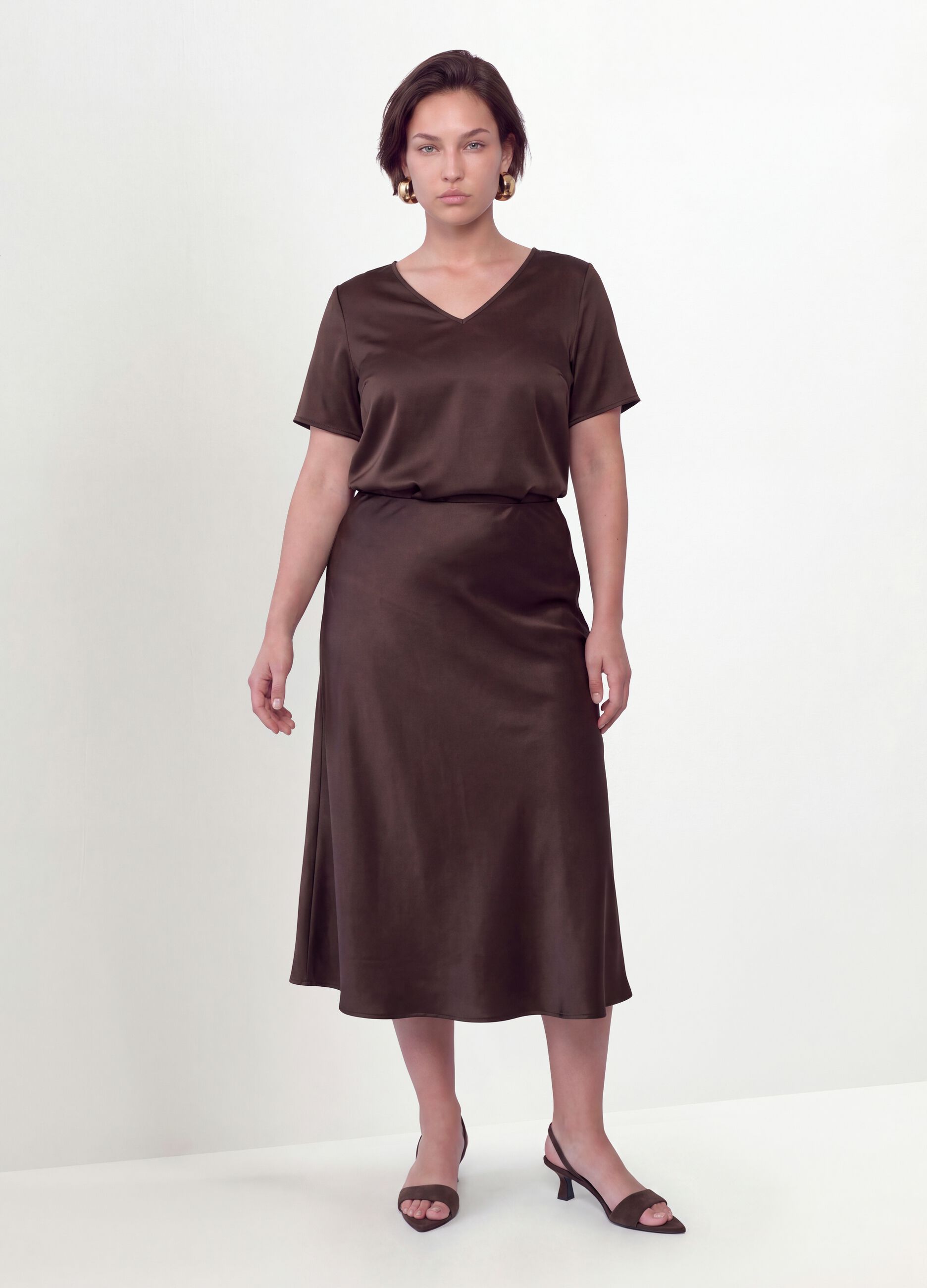 Brown satin V-neck stretch blouse, regular fit