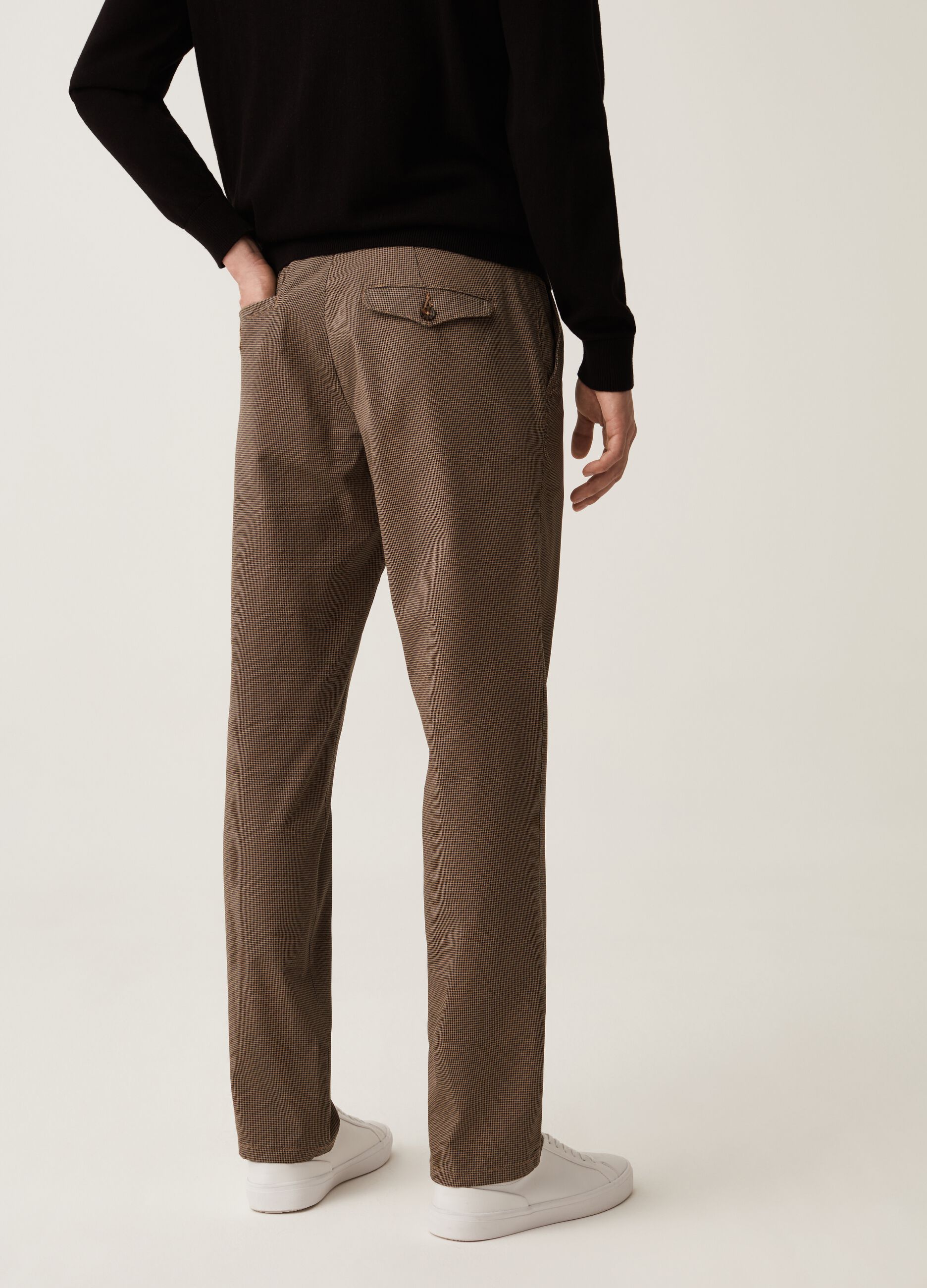 Regular-fit chinos with micro pattern