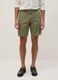 Green cotton cargo shorts in a regular fit_1