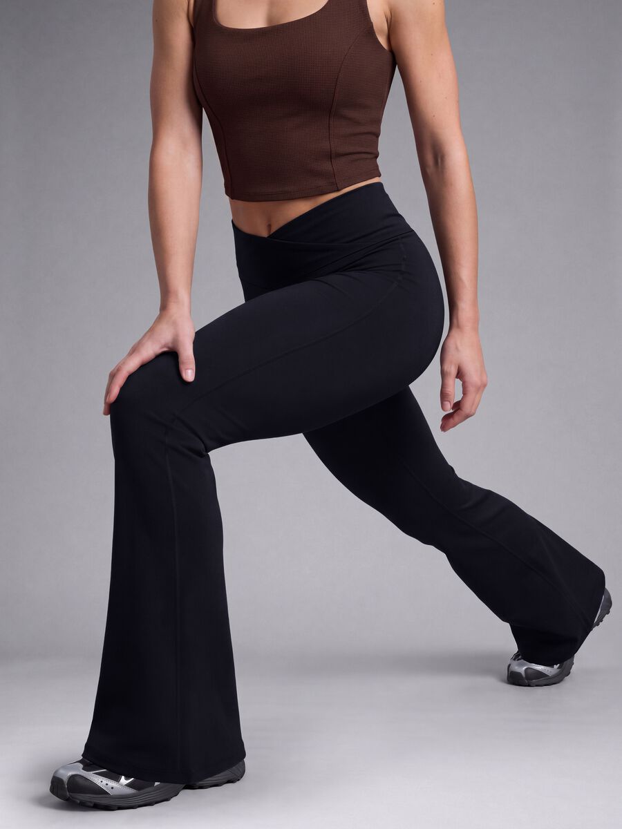 Schwarze Flared-Leggings aus Stretchmaterial &ndash; ALTAVIA STUDIO_2
