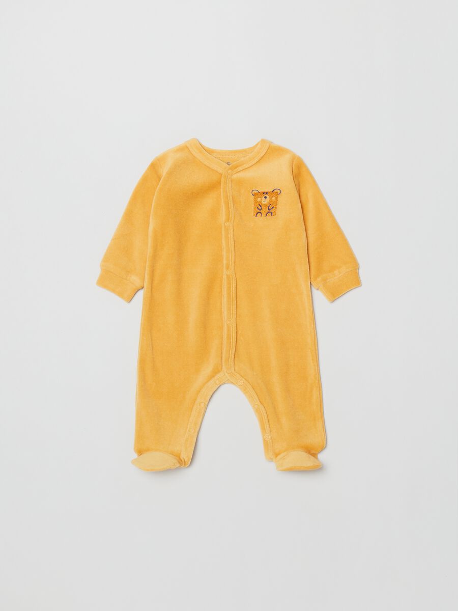 Velour onesie with feet and embroidered bear_0