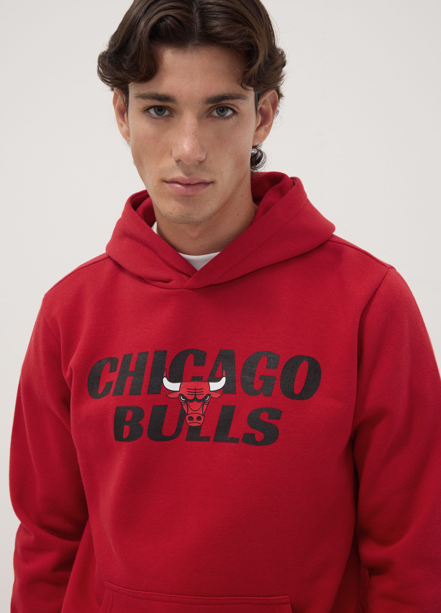 Red cotton-blend hoodie with Chicago Bulls print