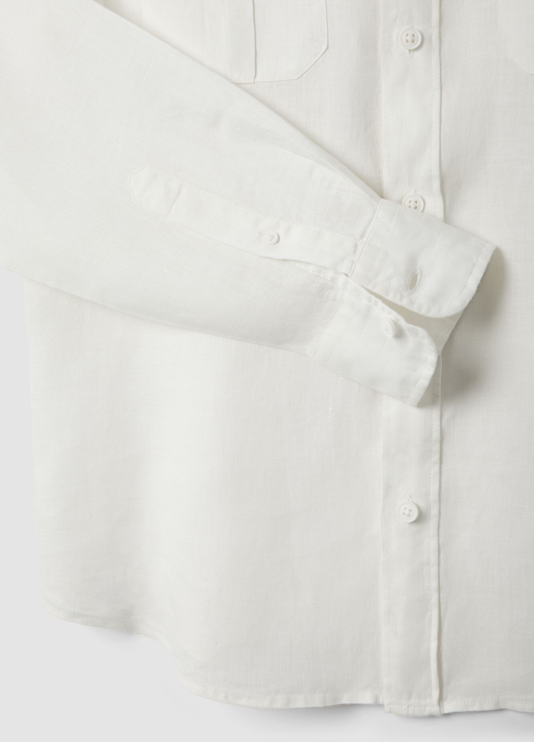 White pure linen regular-fit shirt with double chest pockets