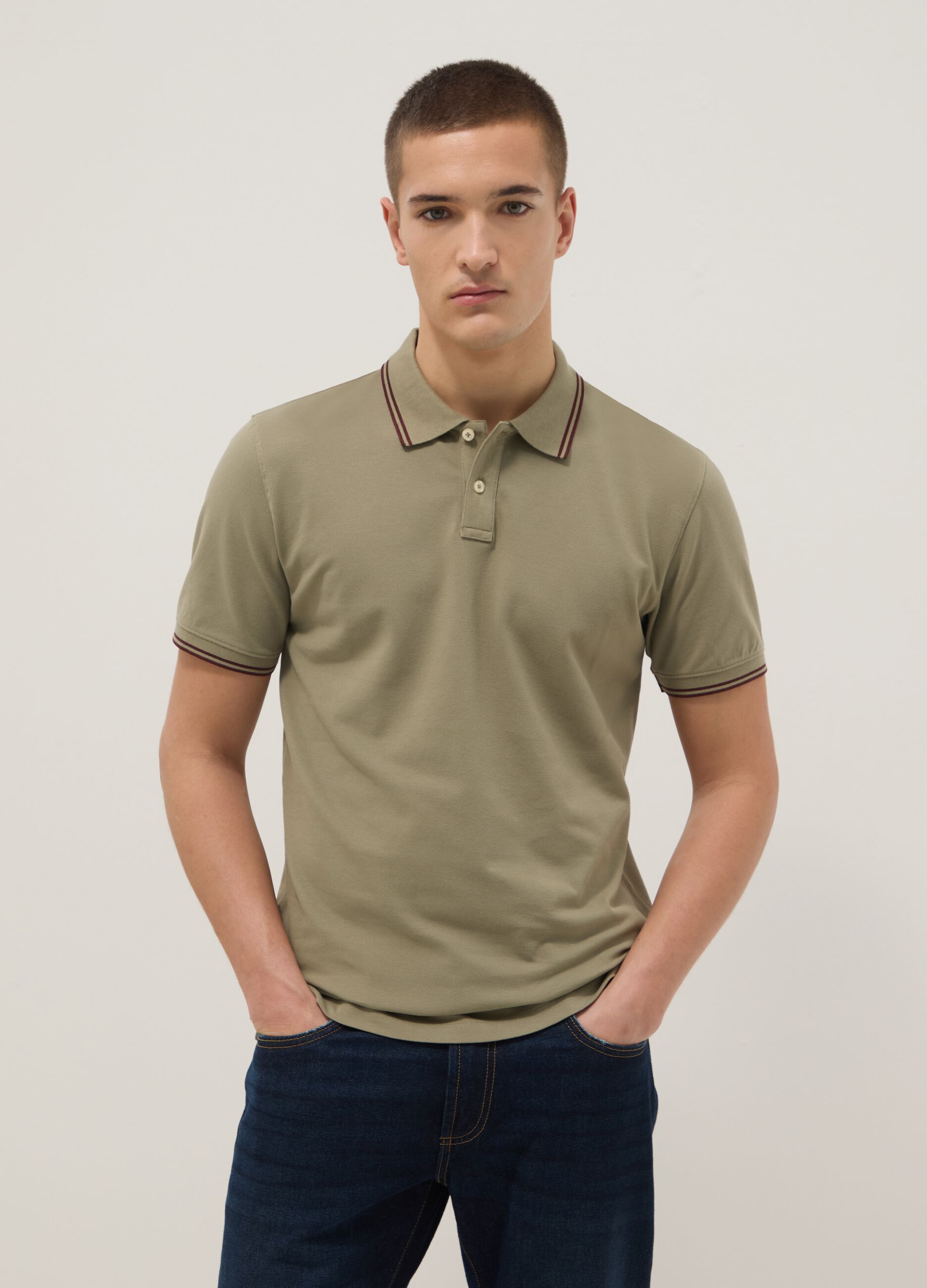 Gr&uuml;nes Poloshirt aus Stretch-Baumwolle, Regular Fit
