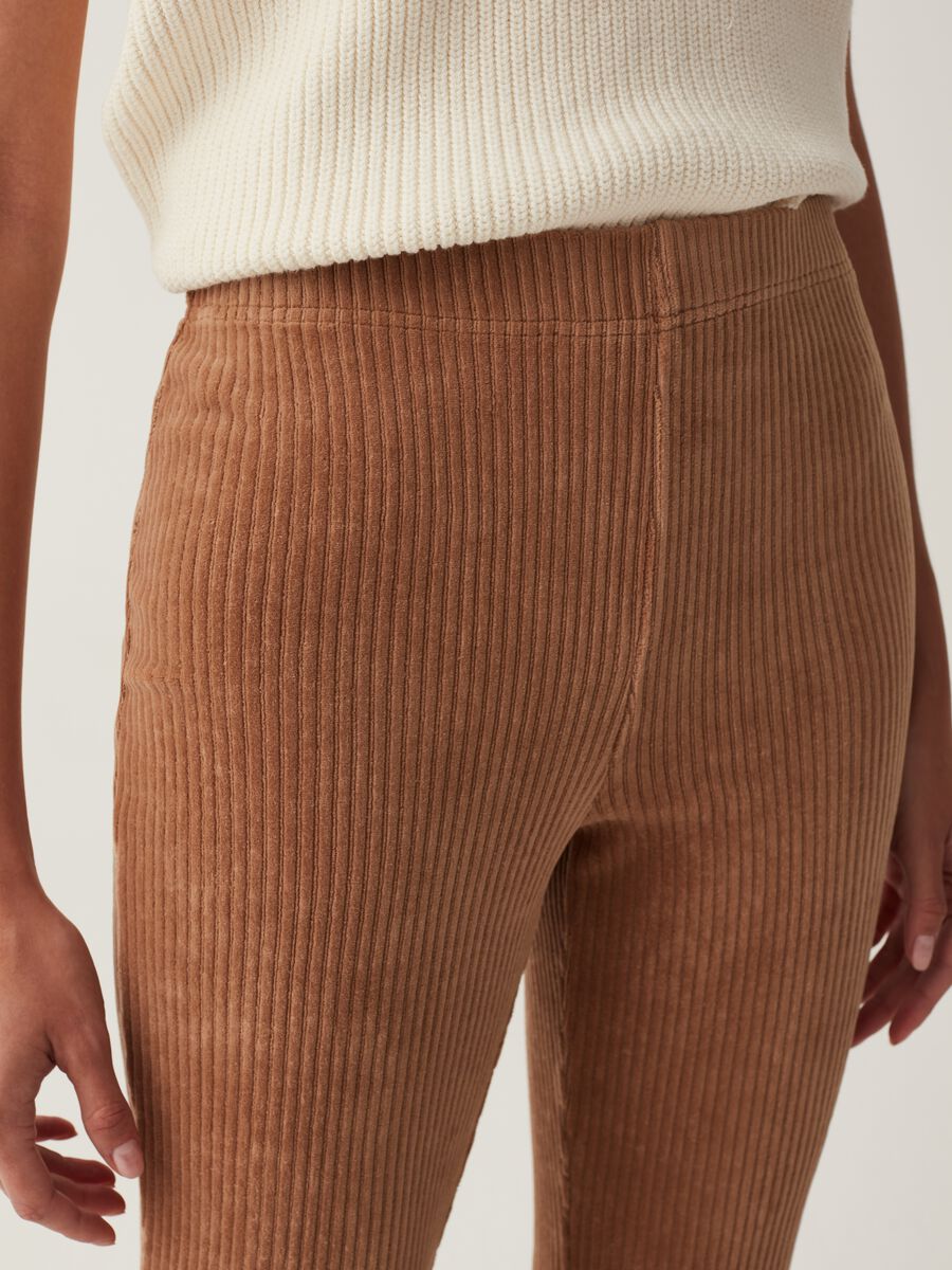 Flare-fit corduroy trousers_3