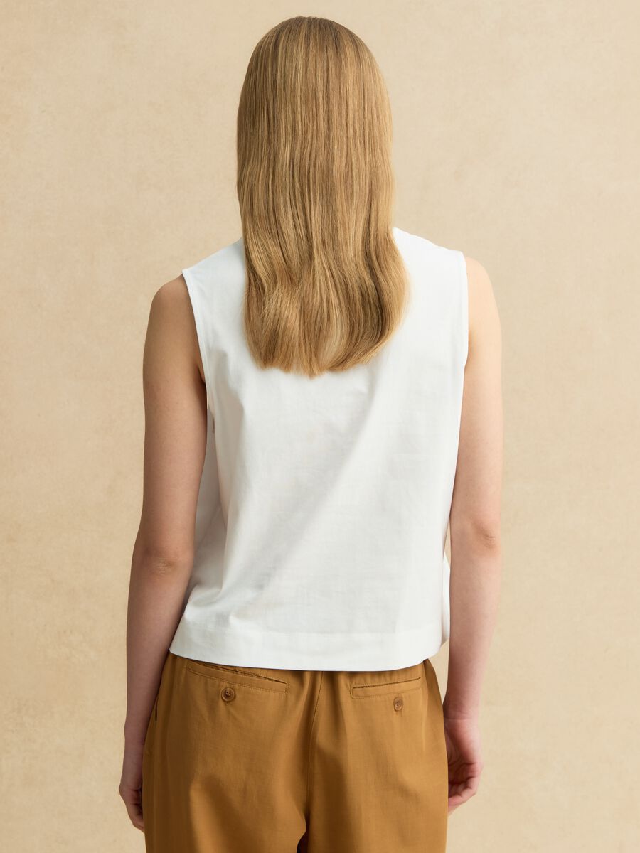 Wei&szlig;es Baumwoll-Tanktop im Regular Fit mit Stickereien_2