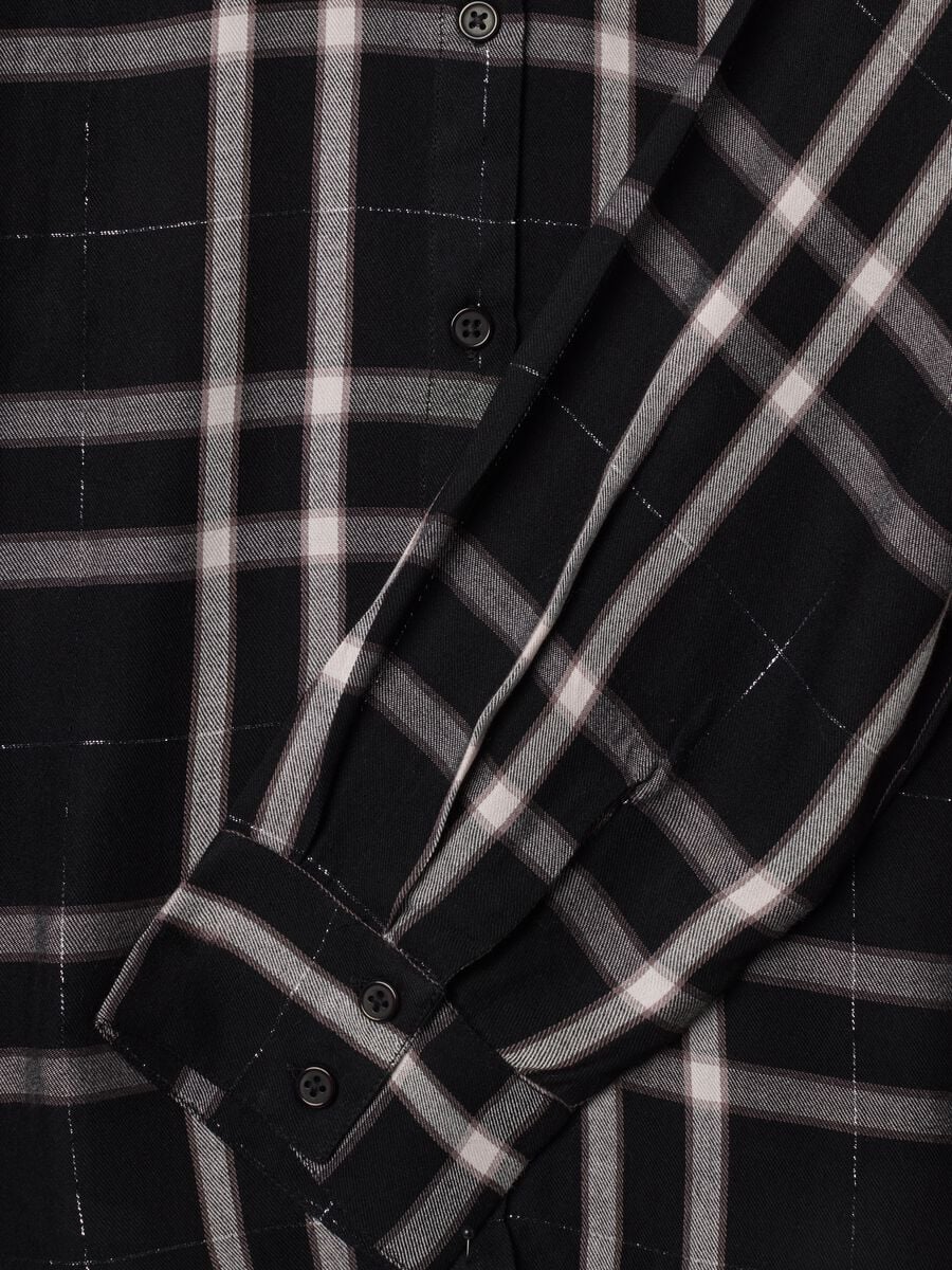 Camicia nera a quadri in misto viscosa_1