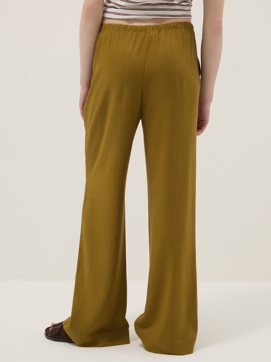 Yellow viscose and linen blend jogger trousers, relaxed fit_2