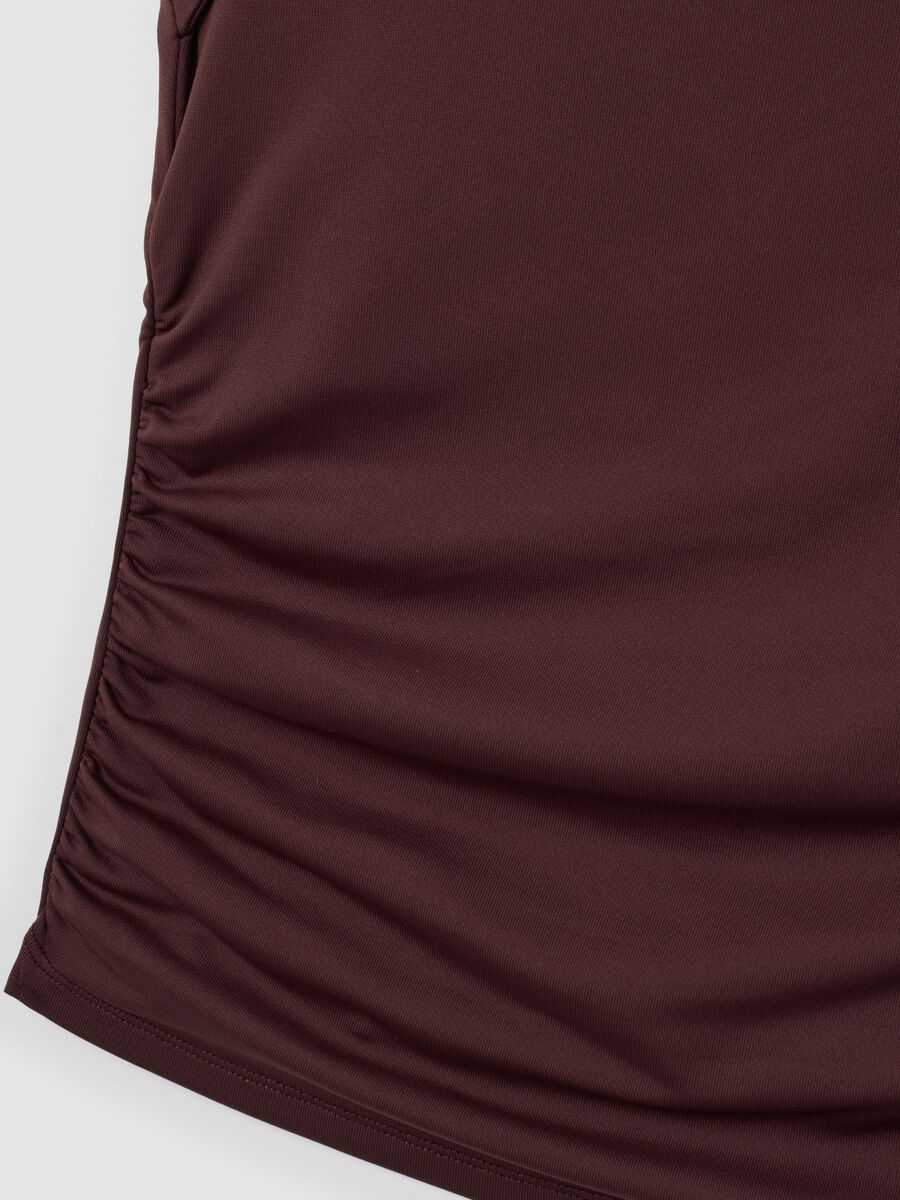 Rotes Stretch-Tanktop mit seitlicher Raffung_6