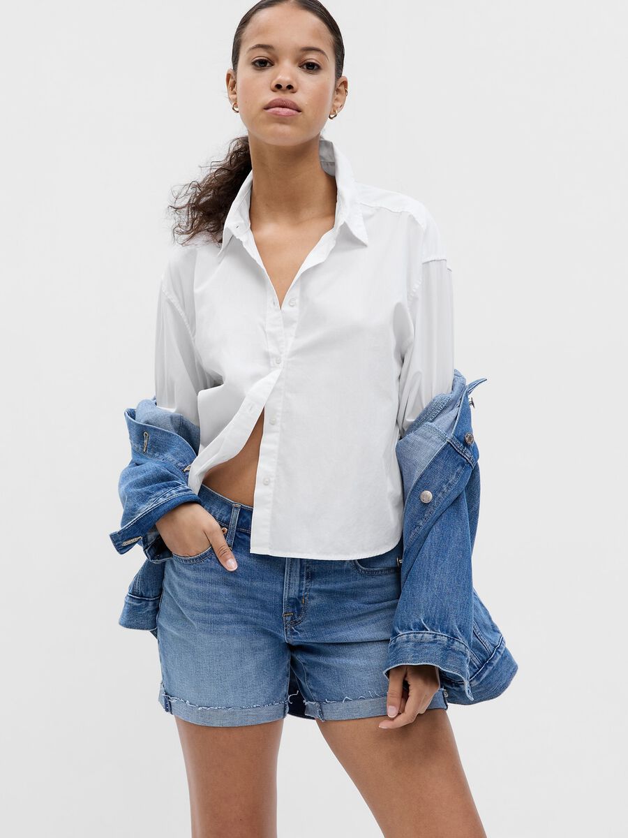 Girlfriend shorts in denim with raw hem_1