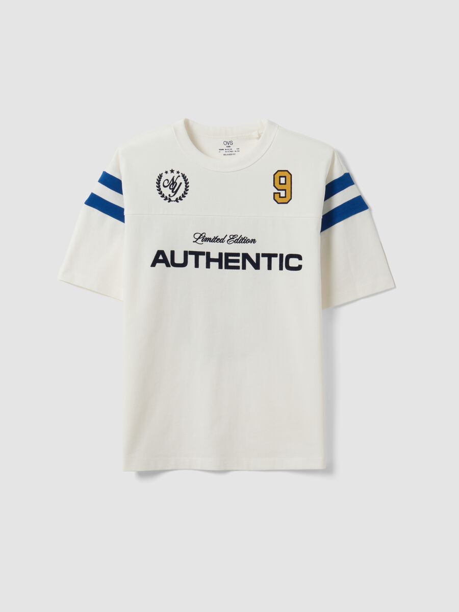 White relaxed-fit pure cotton crew-neck T-shirt with slogan for boys_0