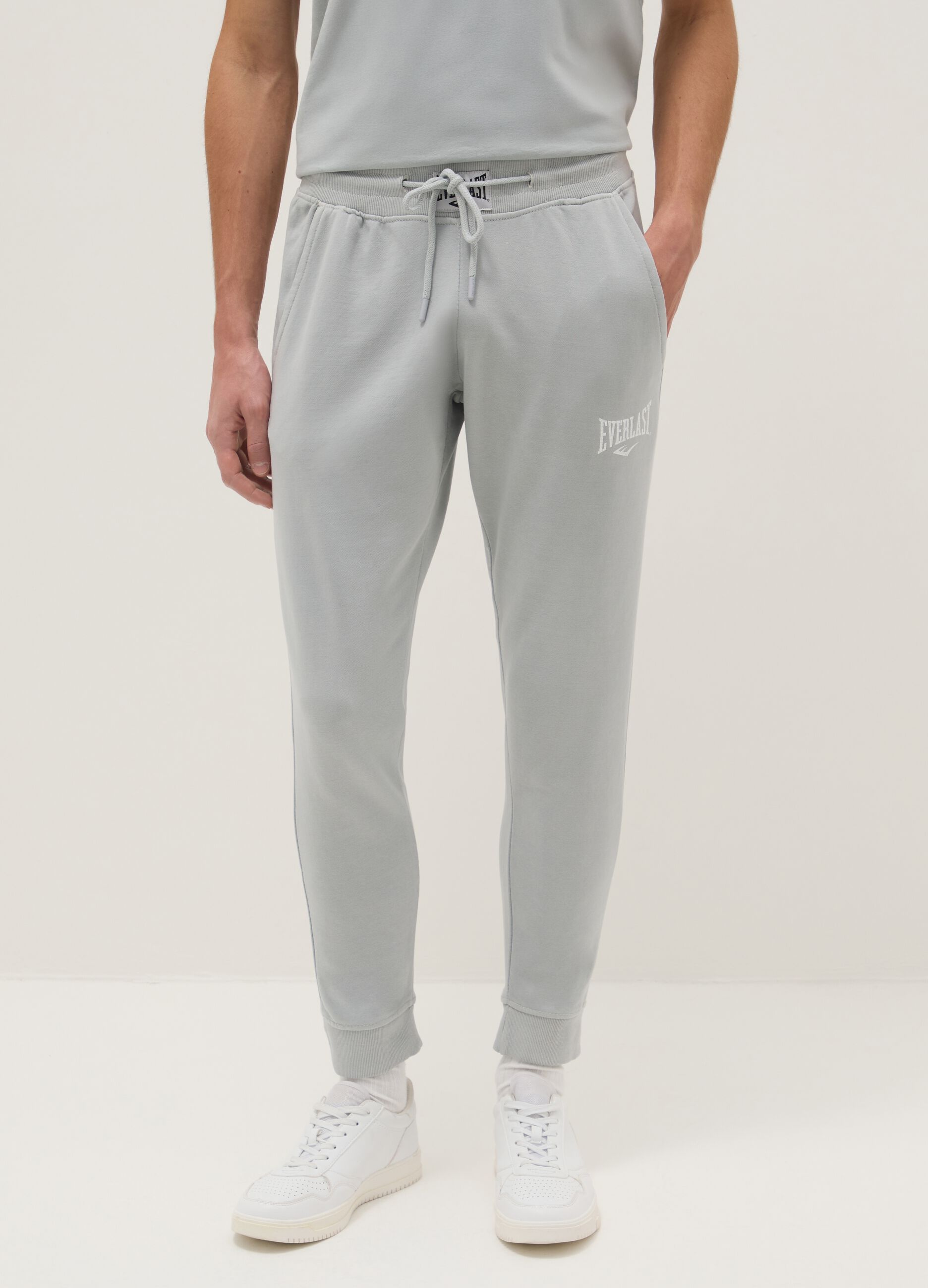 Sivi joggers hlače od pamuka regular fit s logom Everlast
