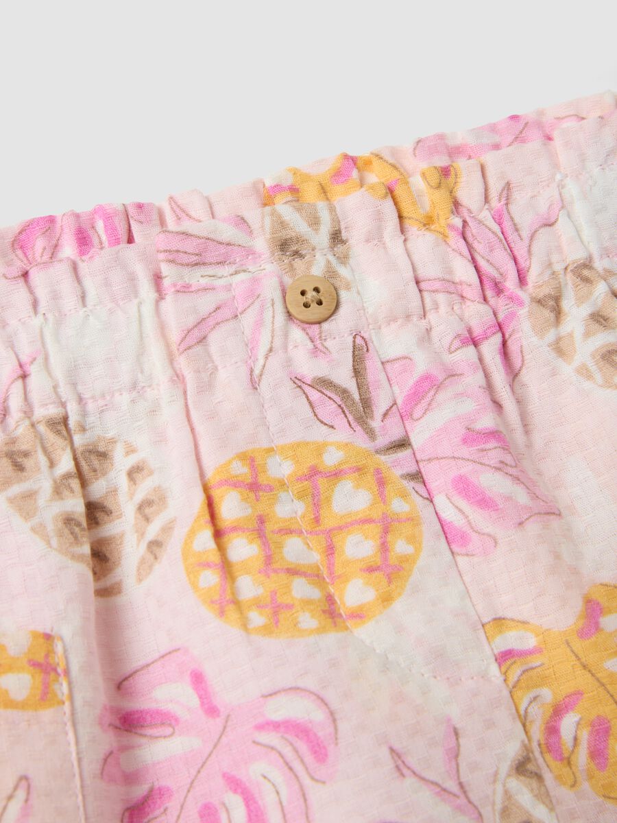 Shorts rosas de algod&oacute;n puro con estampado tropical_2