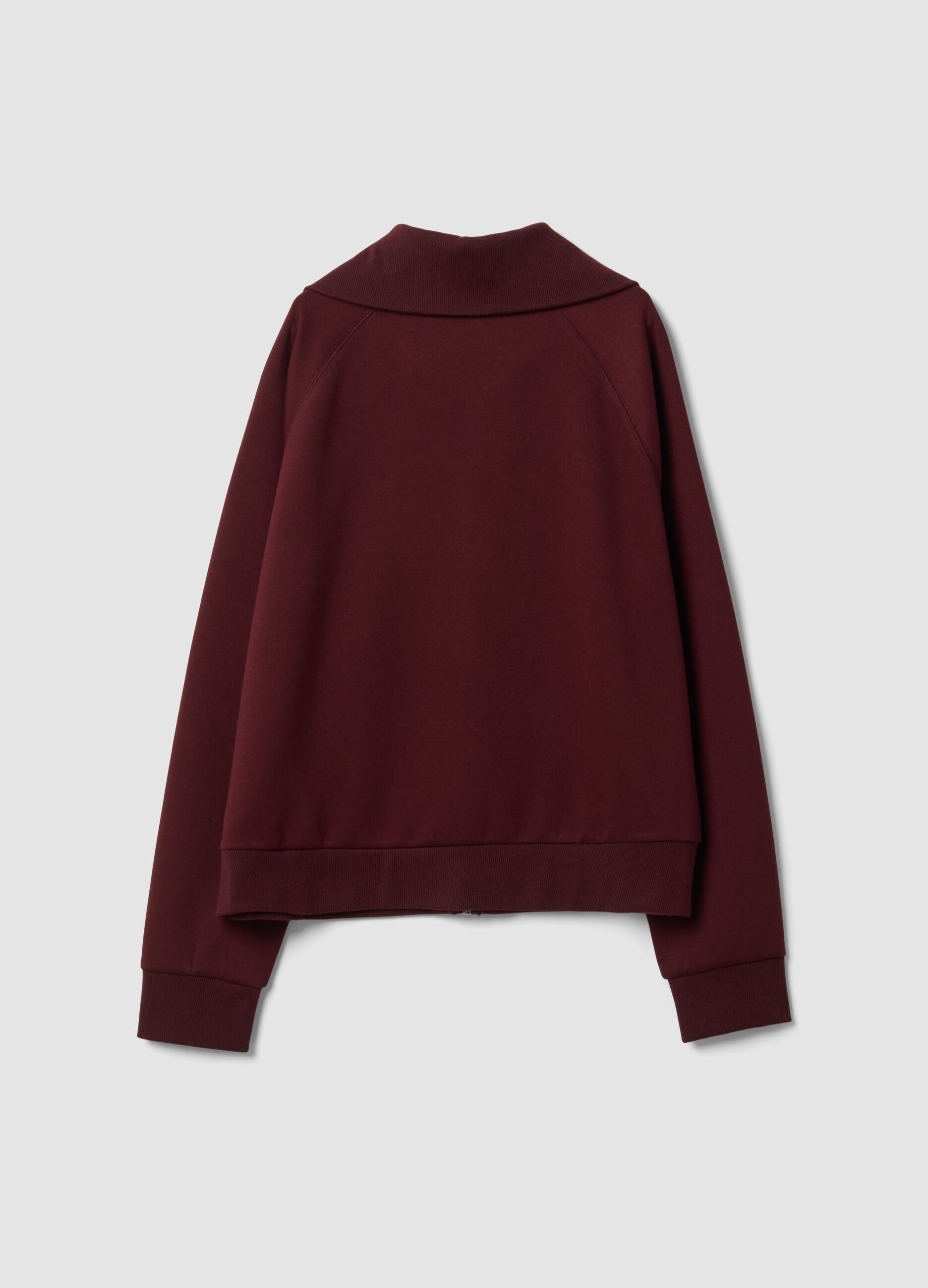 Red stretch-viscose sweatshirt with turtleneck, regular fit