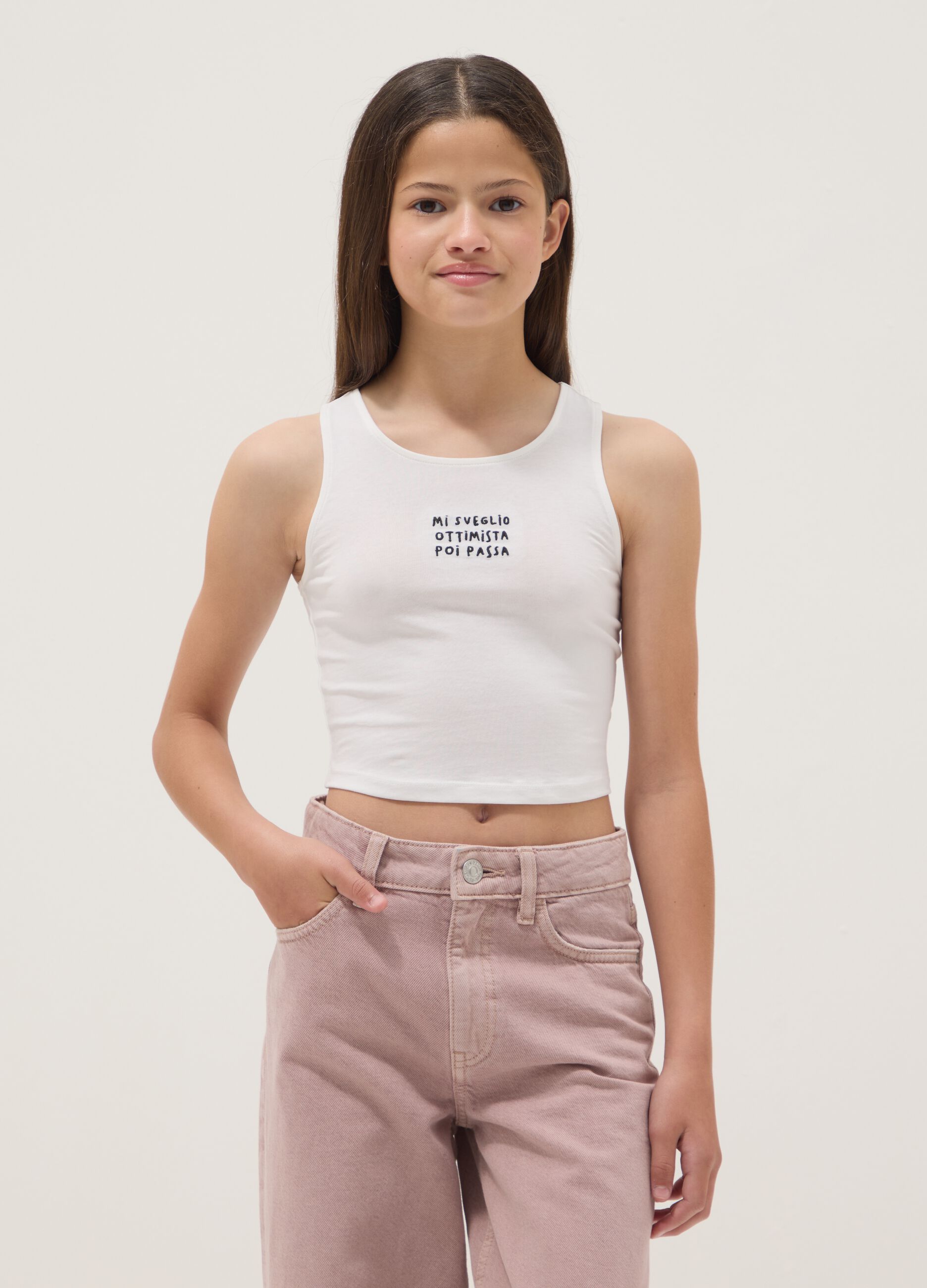 Girls&rsquo; white fitted stretch cotton vest top with embroidery