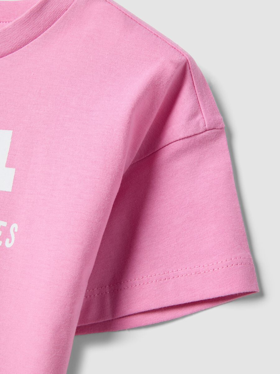 Pink pure cotton T-shirt for girls with strawberry print_2