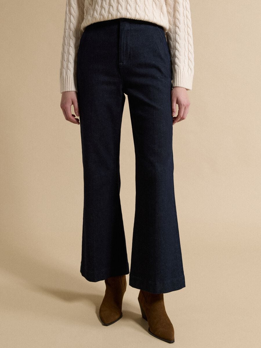Jeans azuis straight fit em algod&atilde;o el&aacute;stico_1