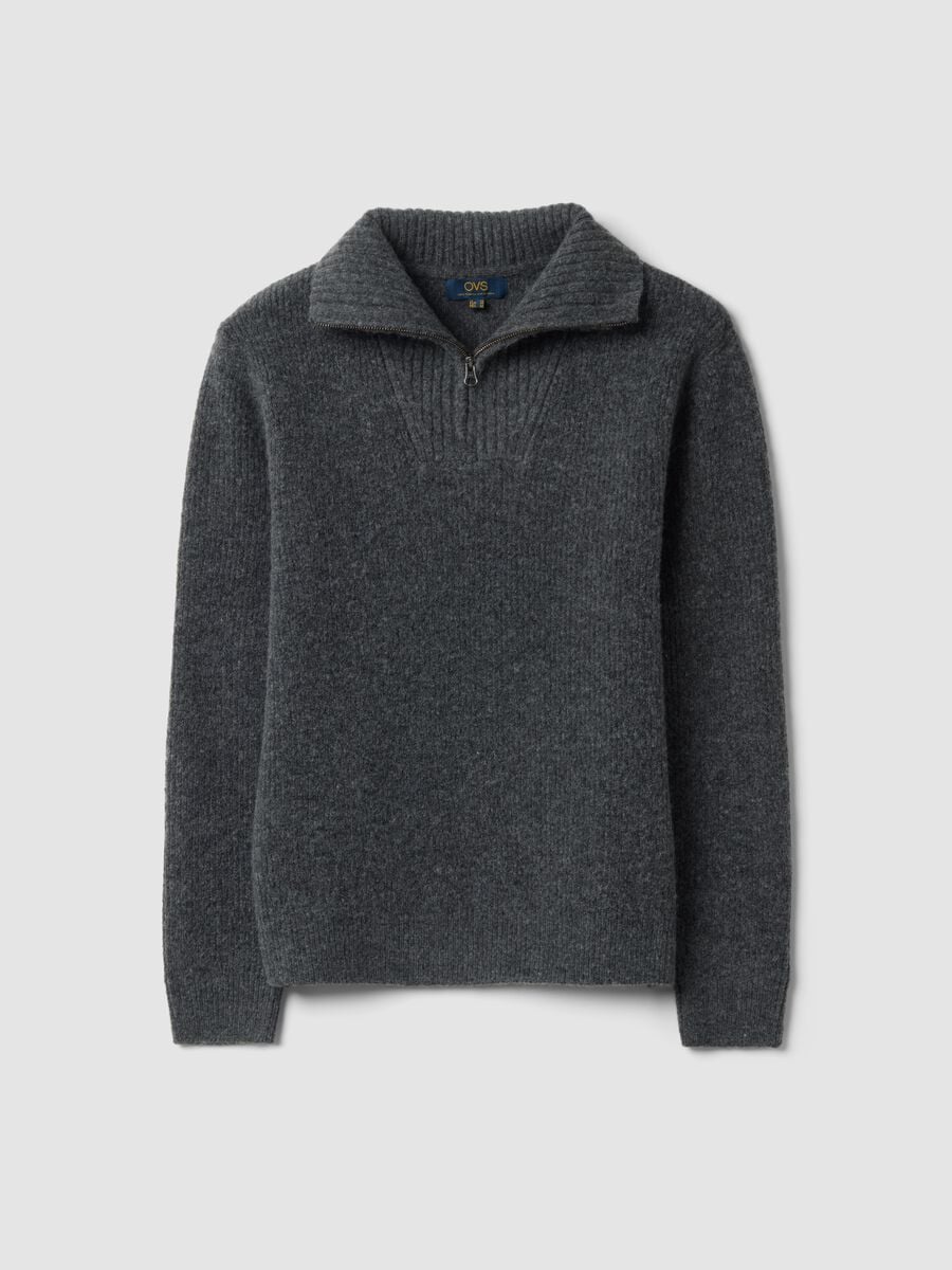 Camisola cinzenta em l&atilde; el&aacute;stica com half zip, corte regular_0