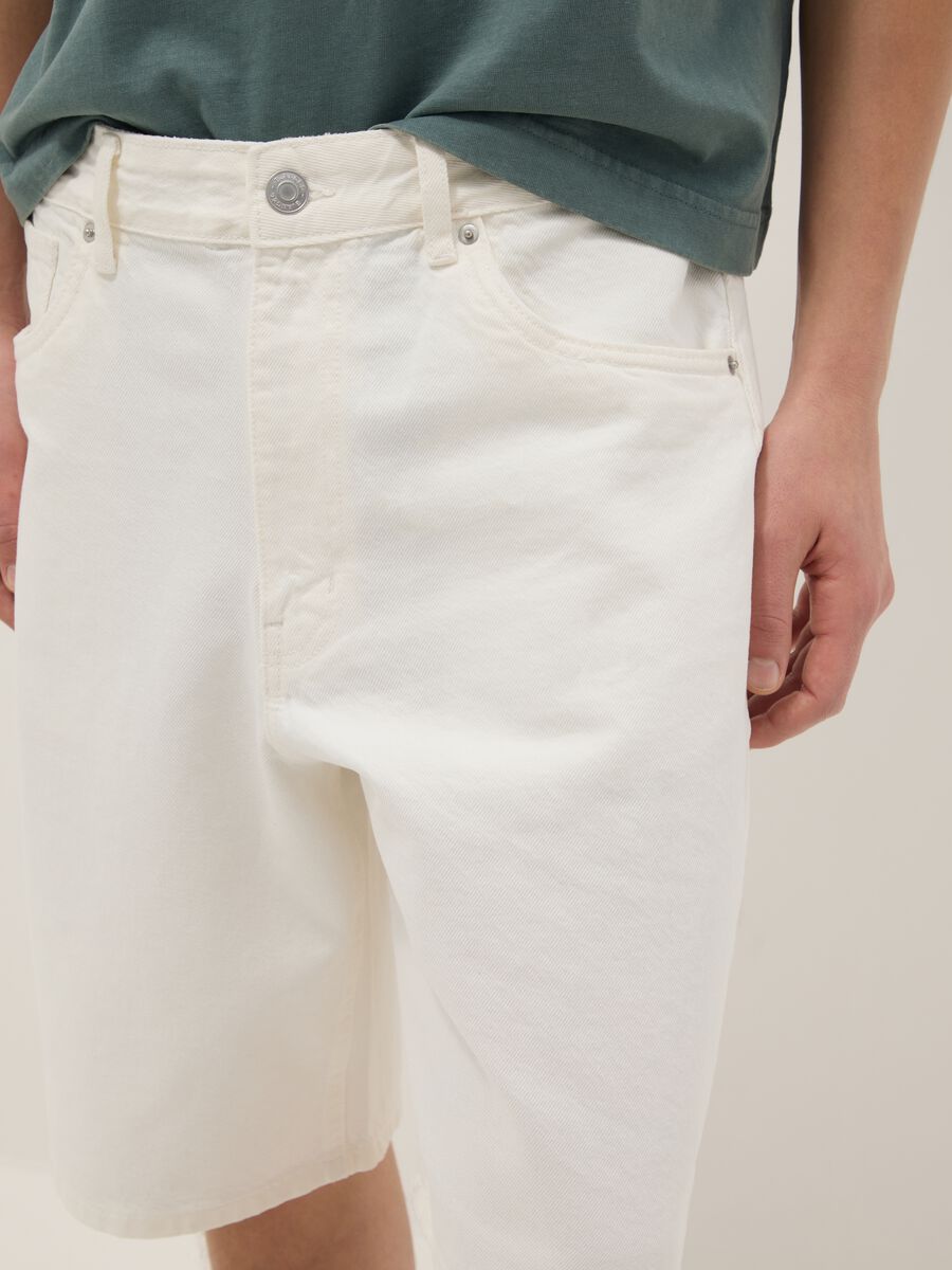 Baggy White Cotton Shorts_3