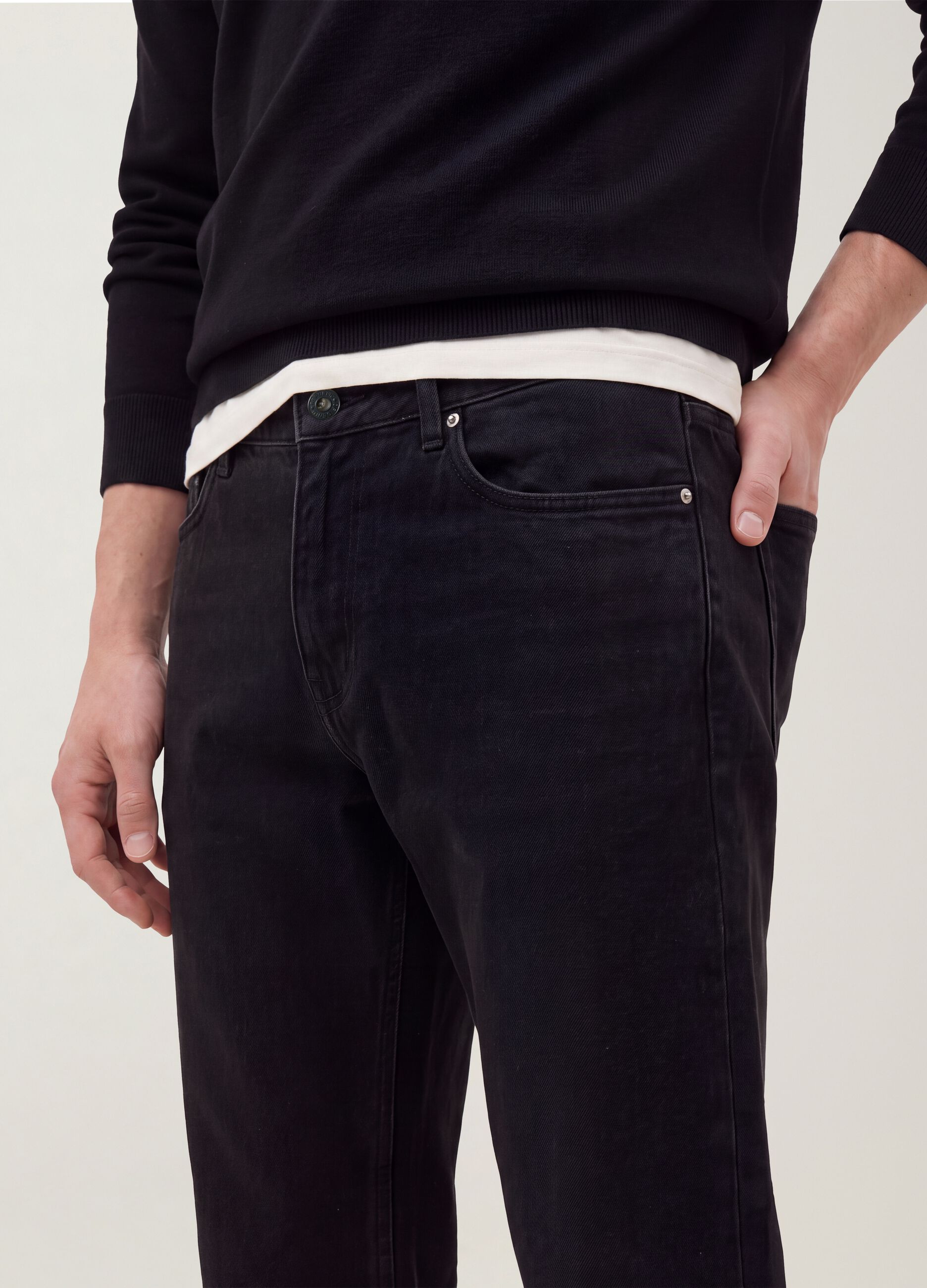 Black regular-fit jeans in a cotton, lyocell and viscose blend