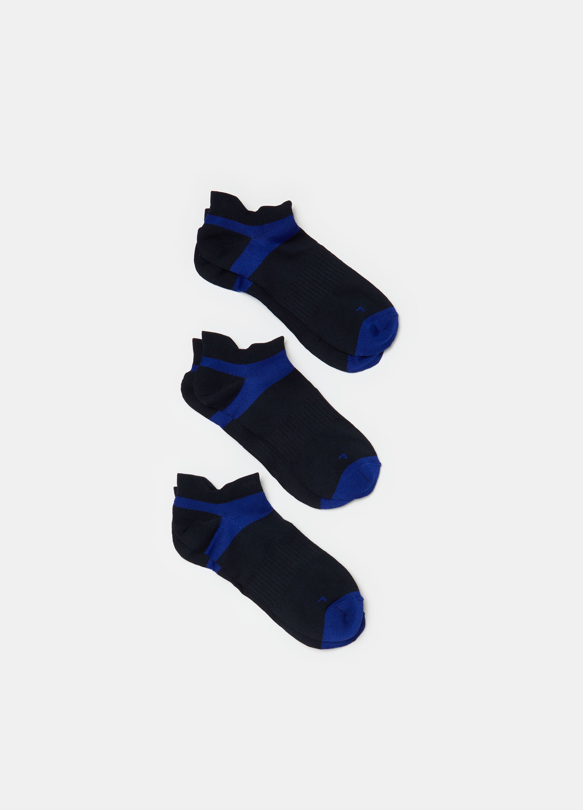 Three-pair pack stretch sneaker liners