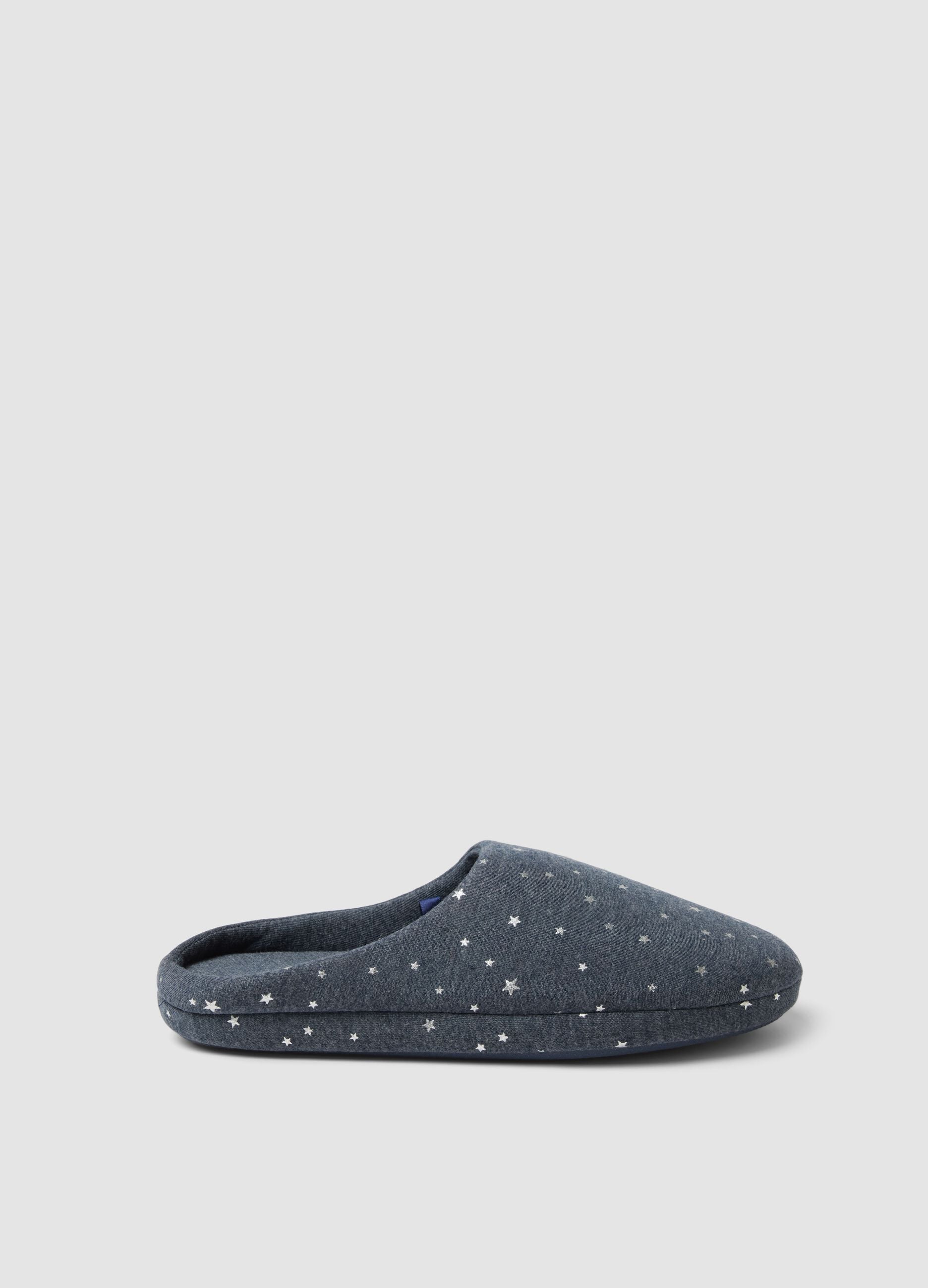 Pantofole blu da casa con stampa di stelle