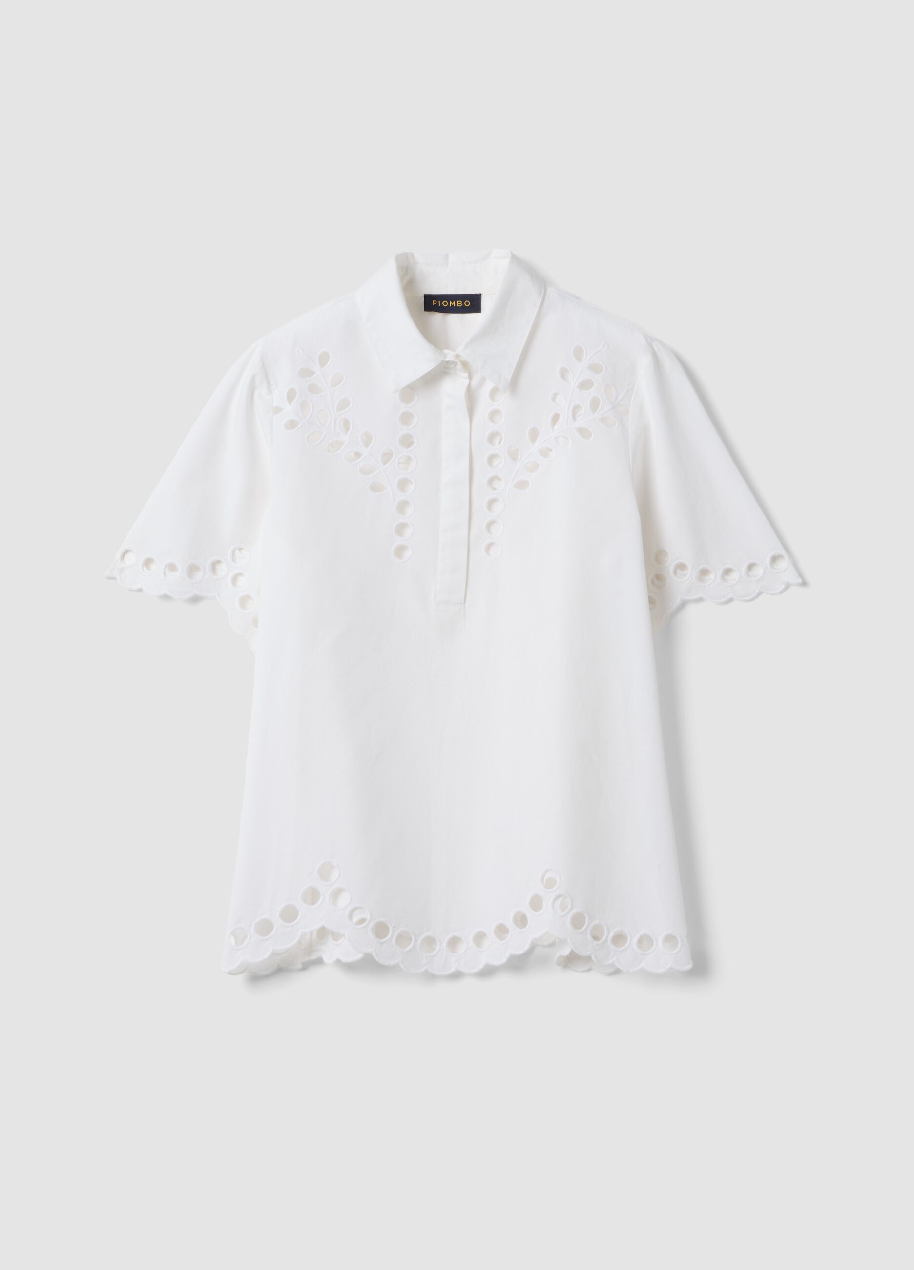 Camisa blanca de algod&oacute;n puro con bordados calados