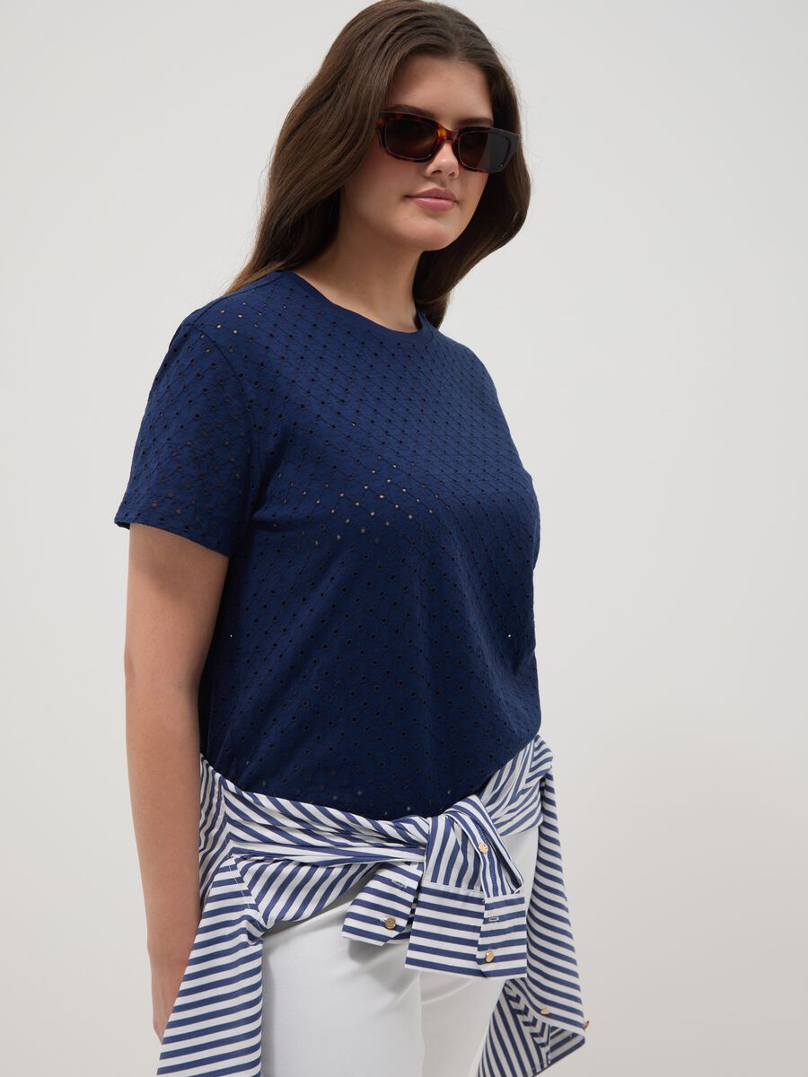 Camiseta azul de mezcla de algod&oacute;n calada_0