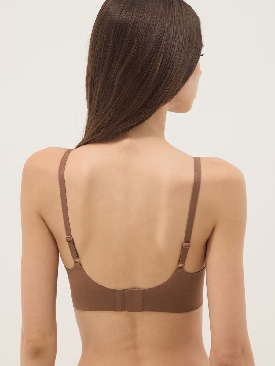 Sujetador marr&oacute;n sin costuras con relleno removible_2