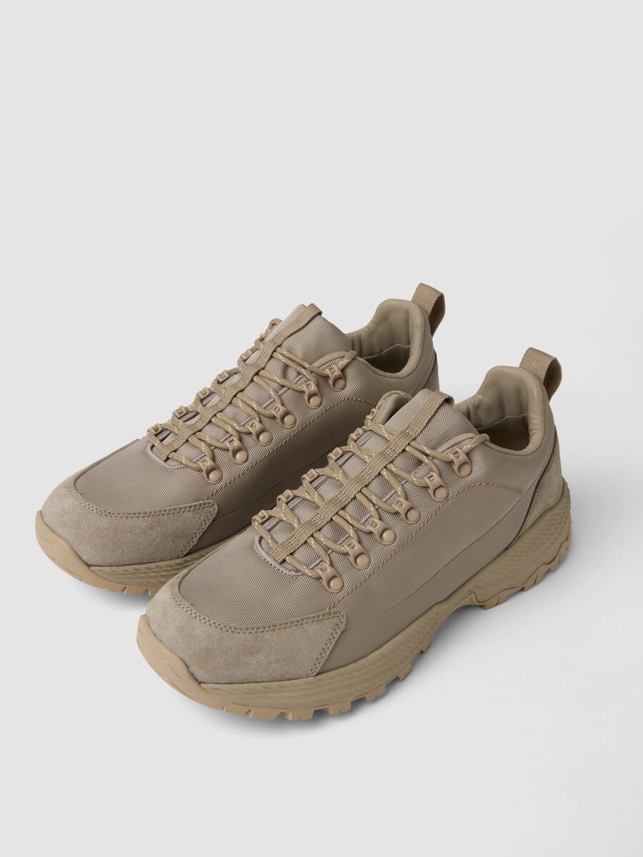 Sneakers beige basse con suola carrarmato_2