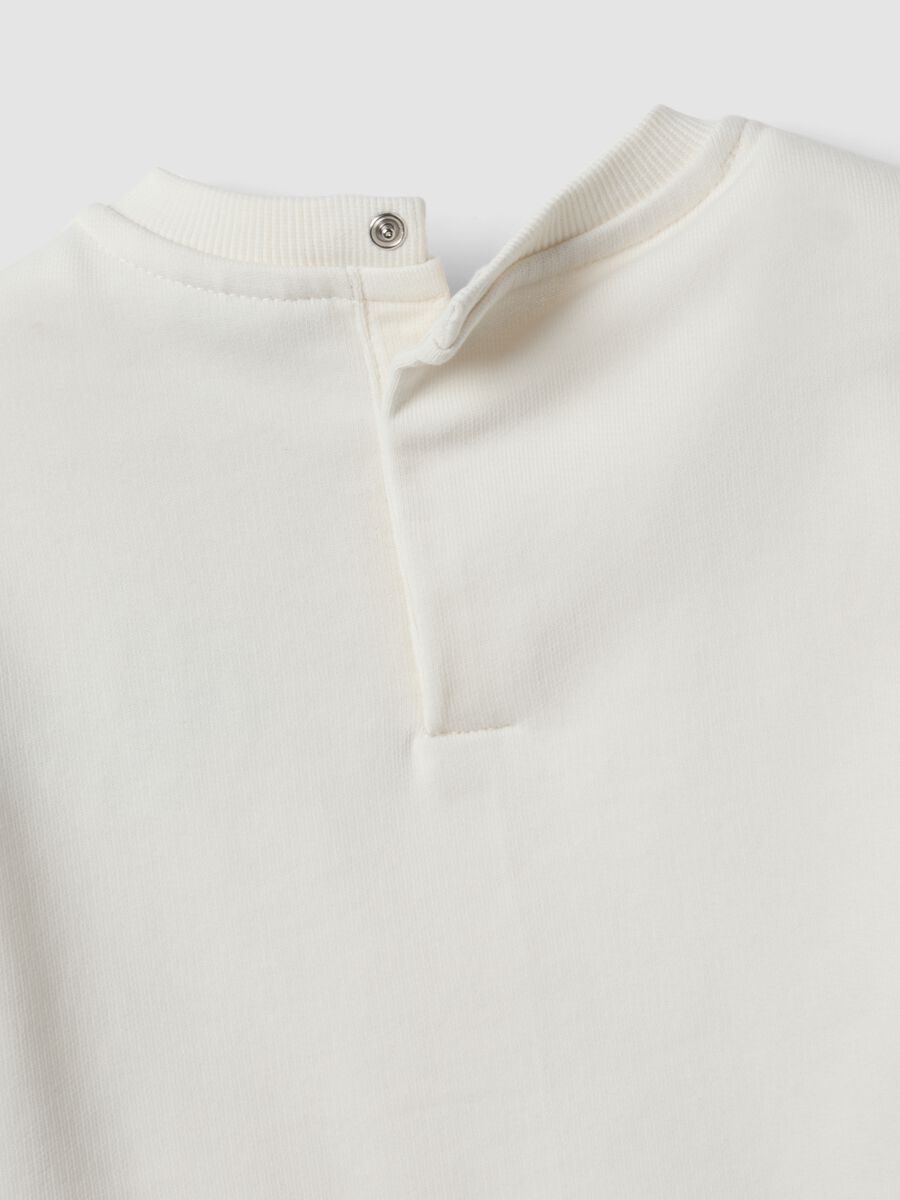 White sweatshirt in pure organic cotton with Looney Tunes print for baby boy_3